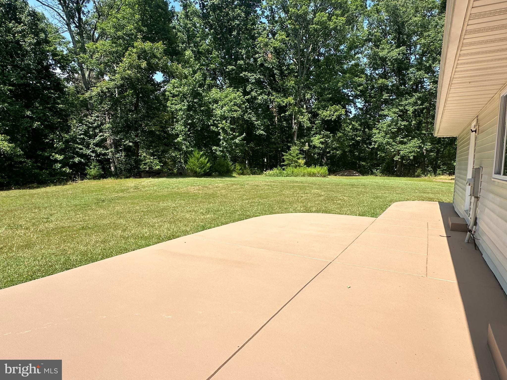 CRESTWOOD - Residential Lease