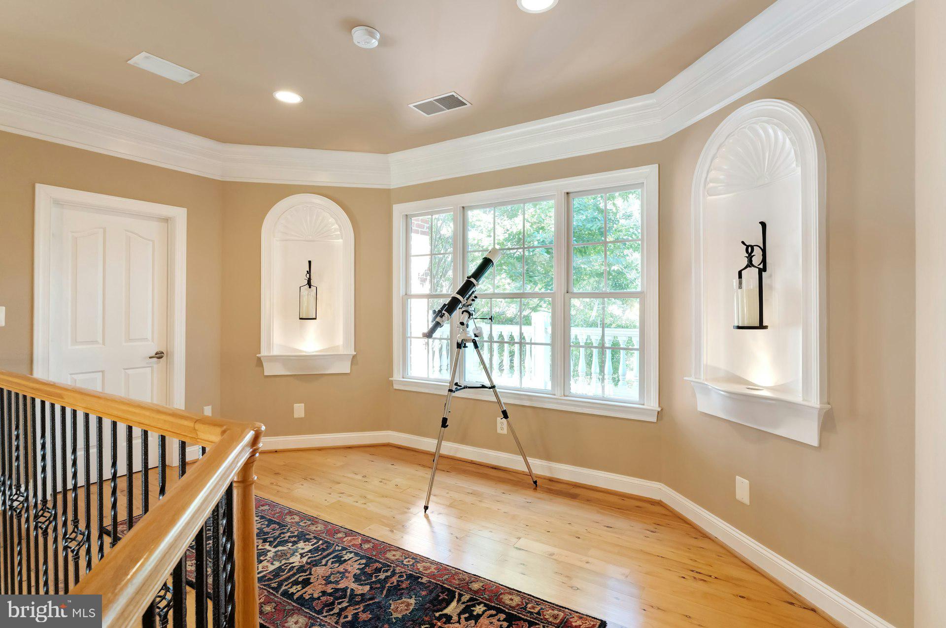 BEACON HILL - Residential