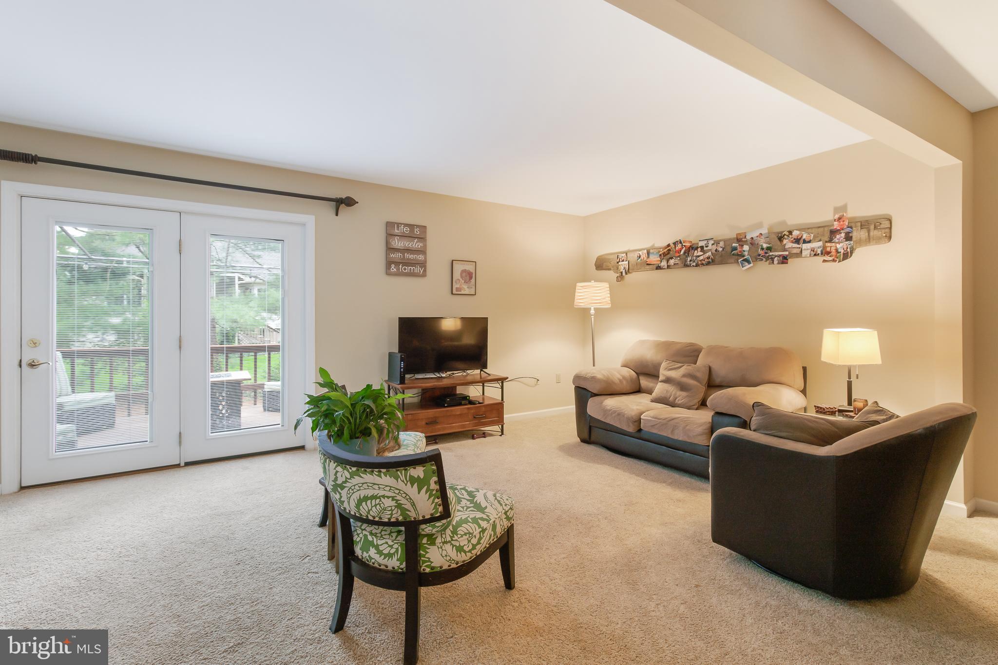 WOODS EDGE - Residential