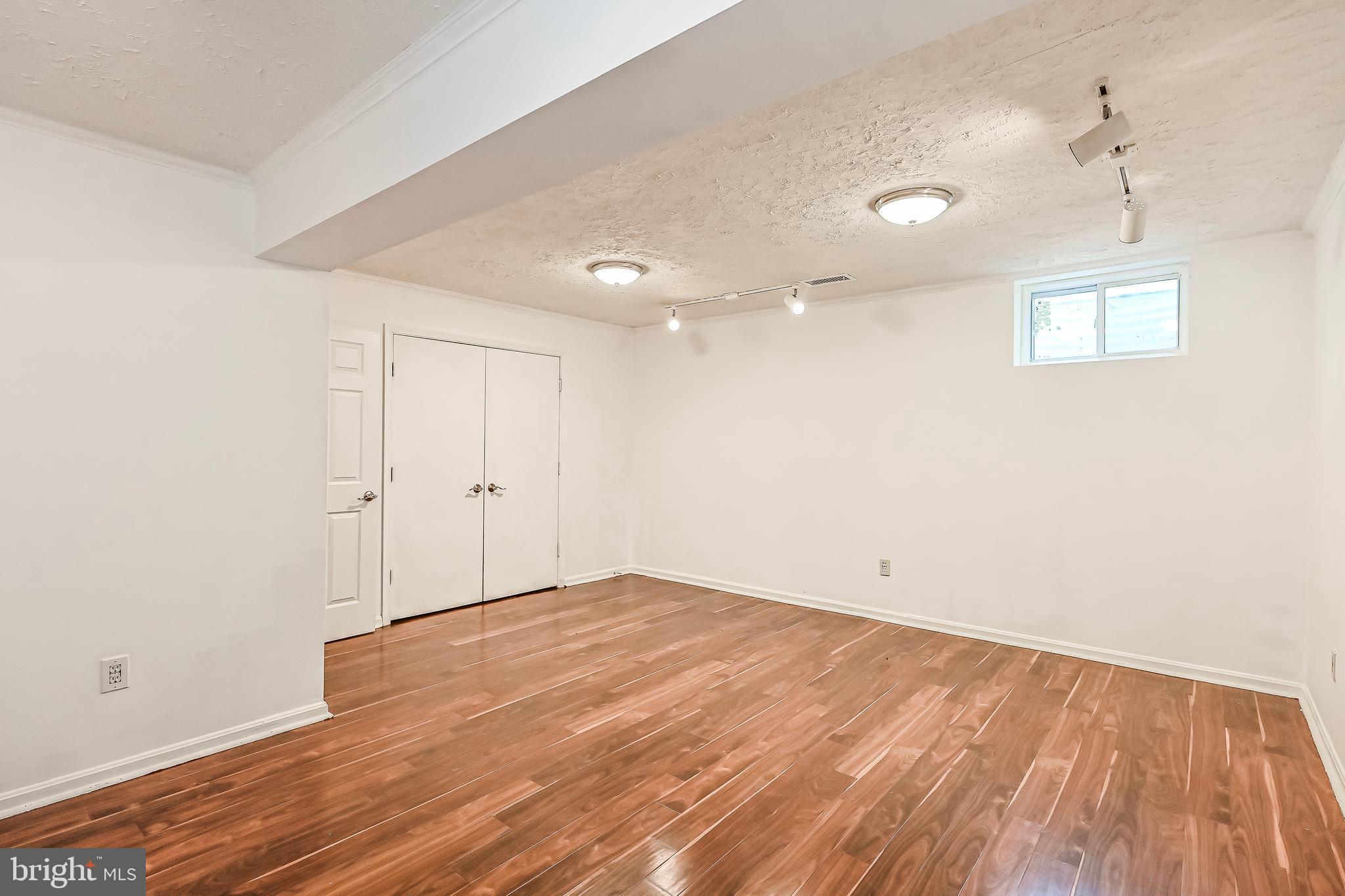 KEENE MILL WOODS - Residential