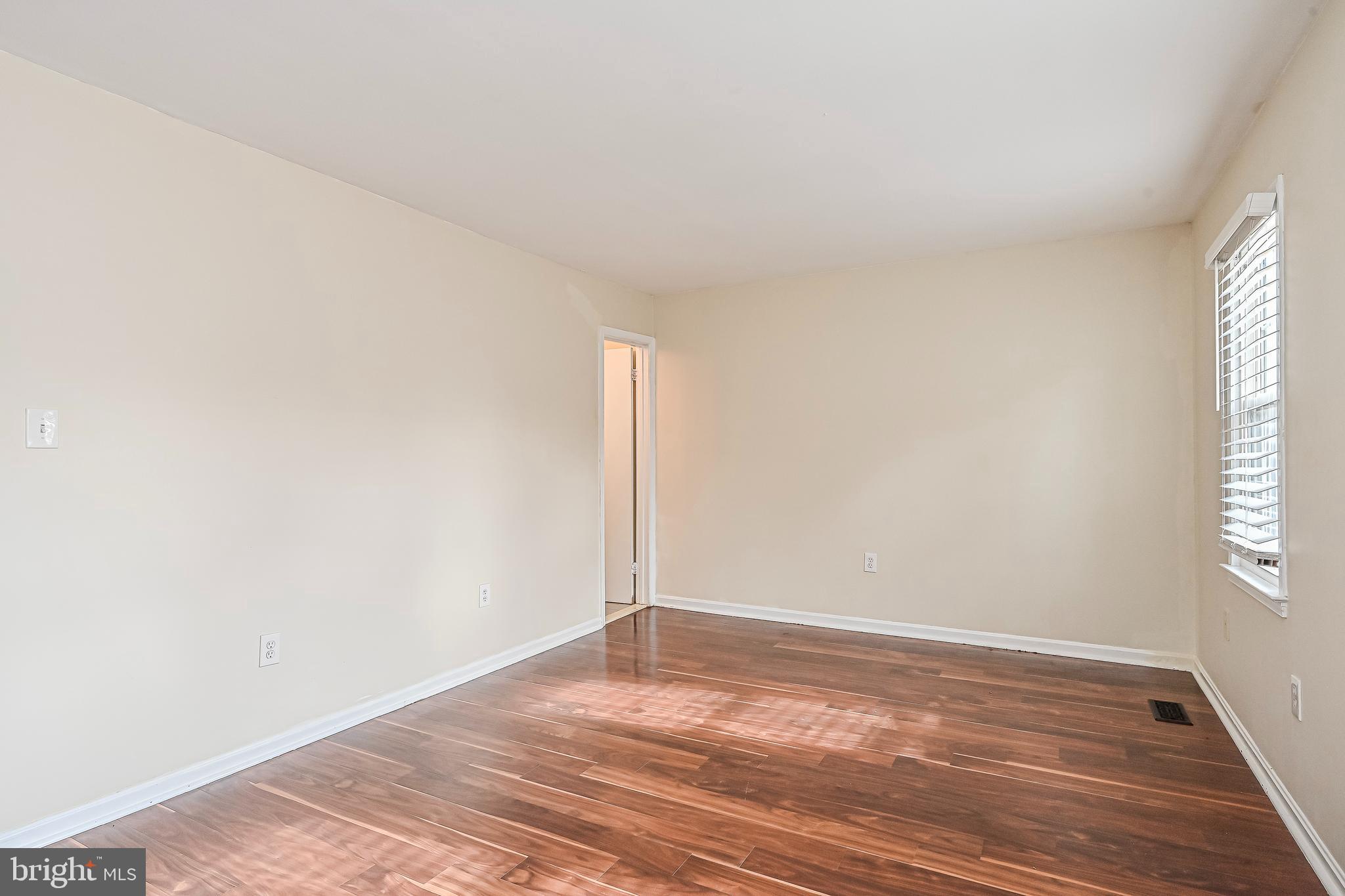 KEENE MILL WOODS - Residential