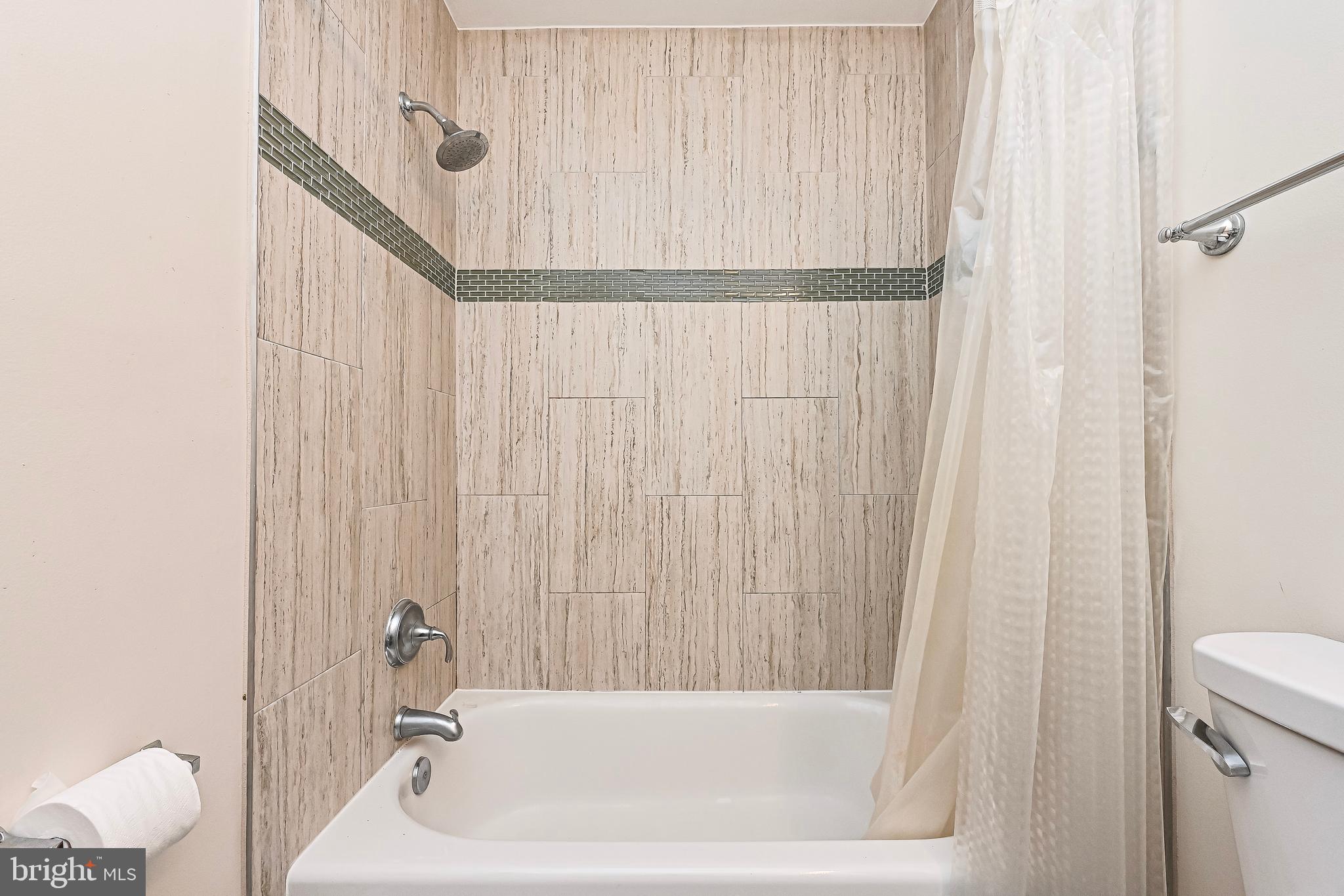 KEENE MILL WOODS - Residential