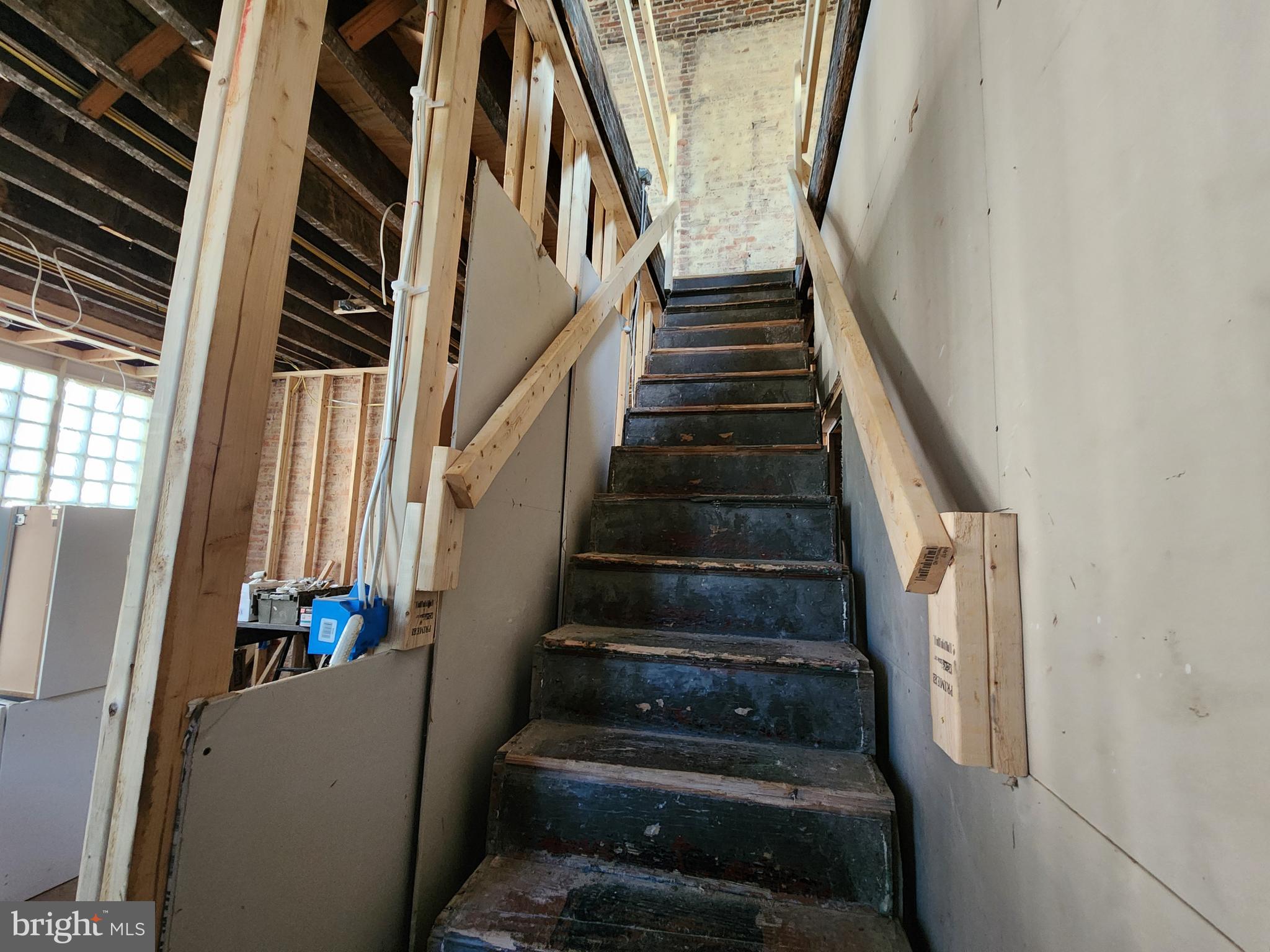 OLIVER - Residential