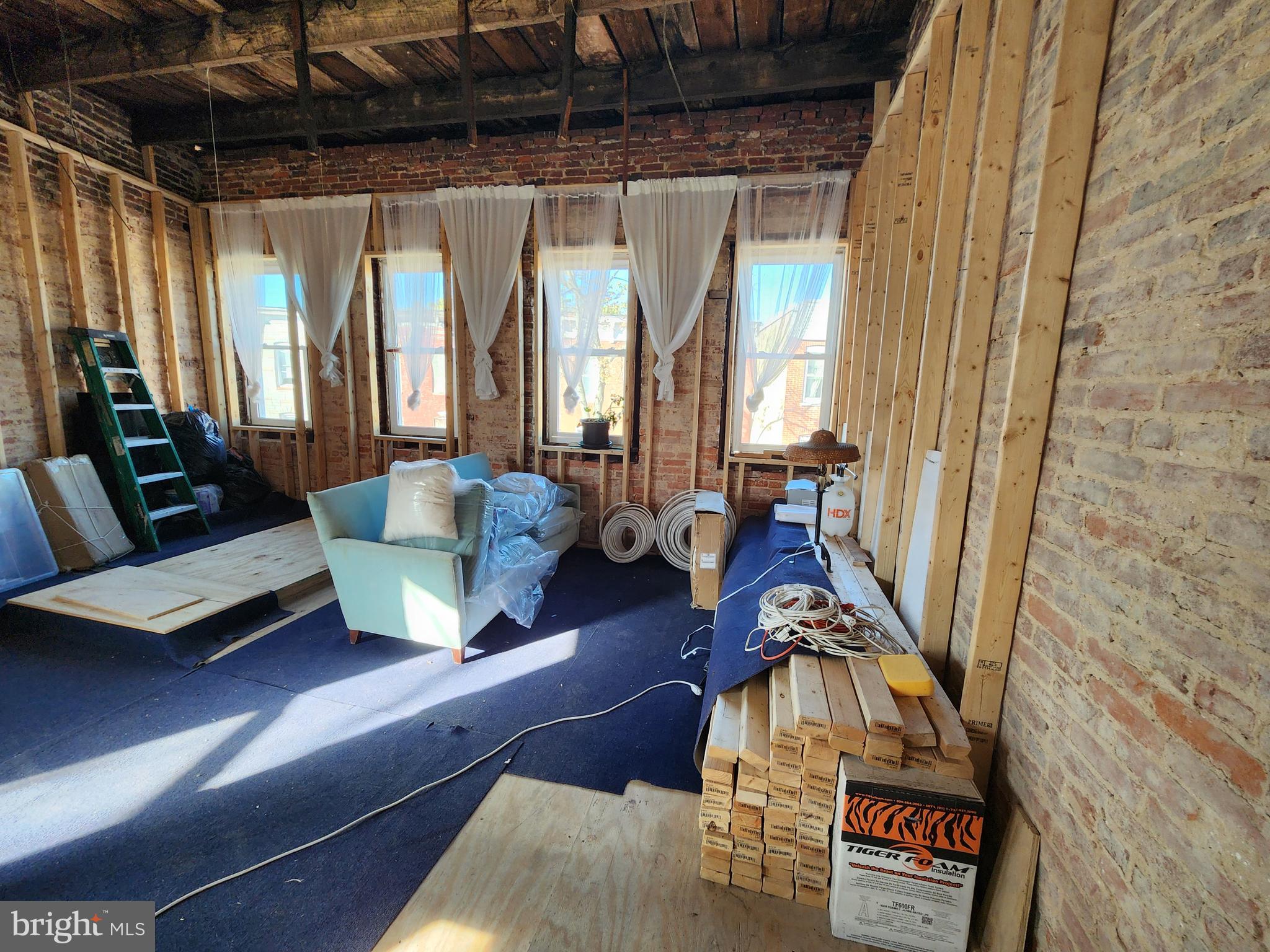 OLIVER - Residential