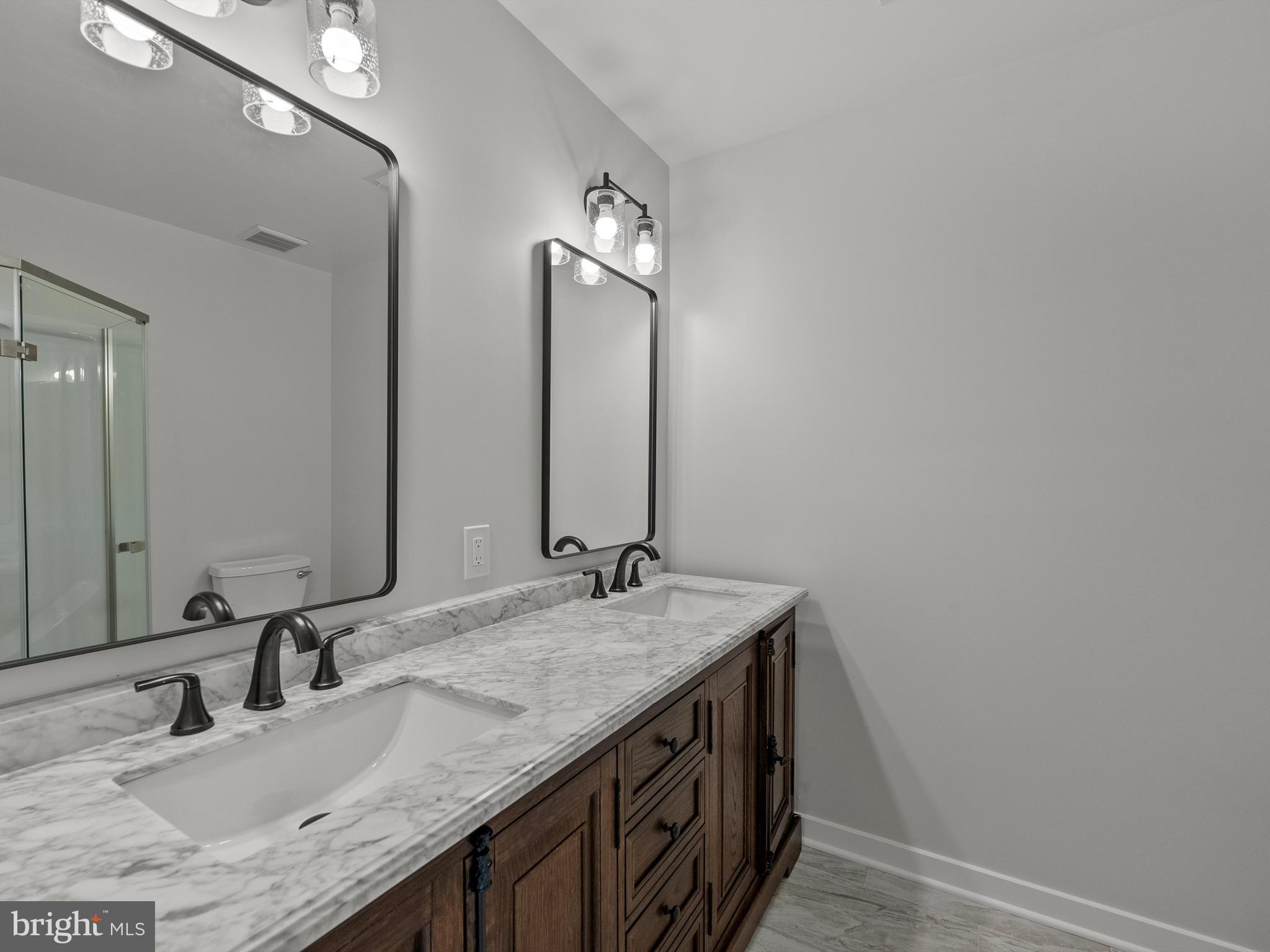 MELVILLE - Residential Lease