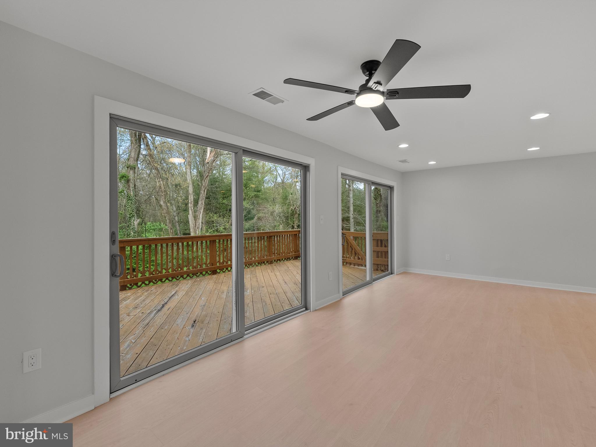 MELVILLE - Residential Lease