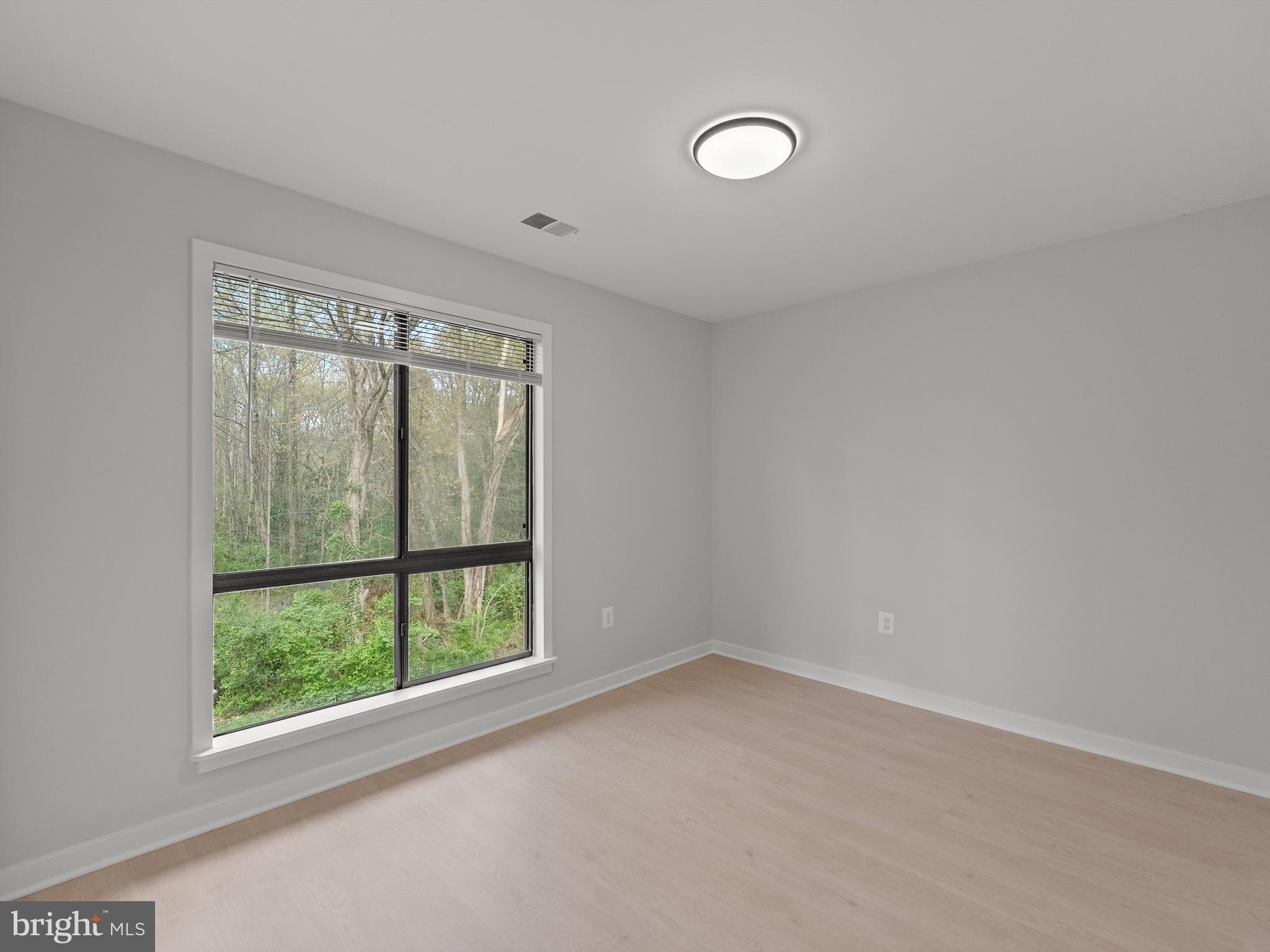 MELVILLE - Residential Lease