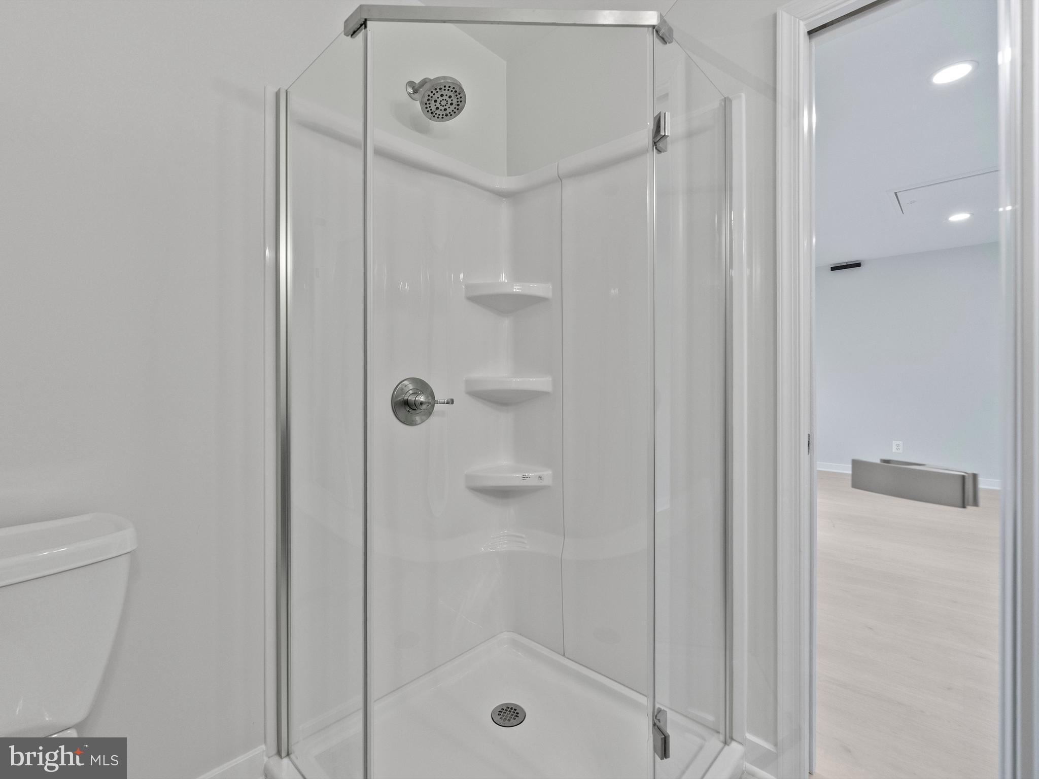 MELVILLE - Residential Lease