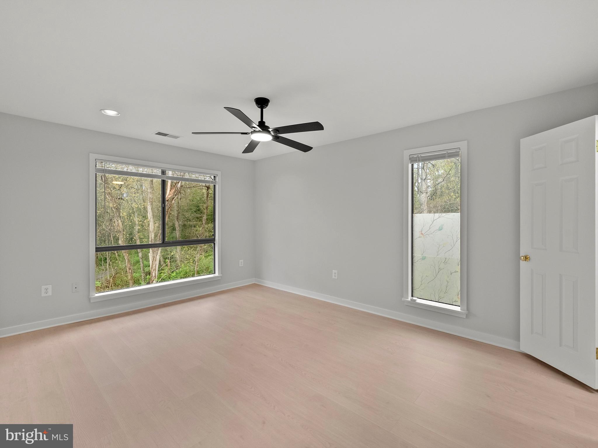 MELVILLE - Residential Lease