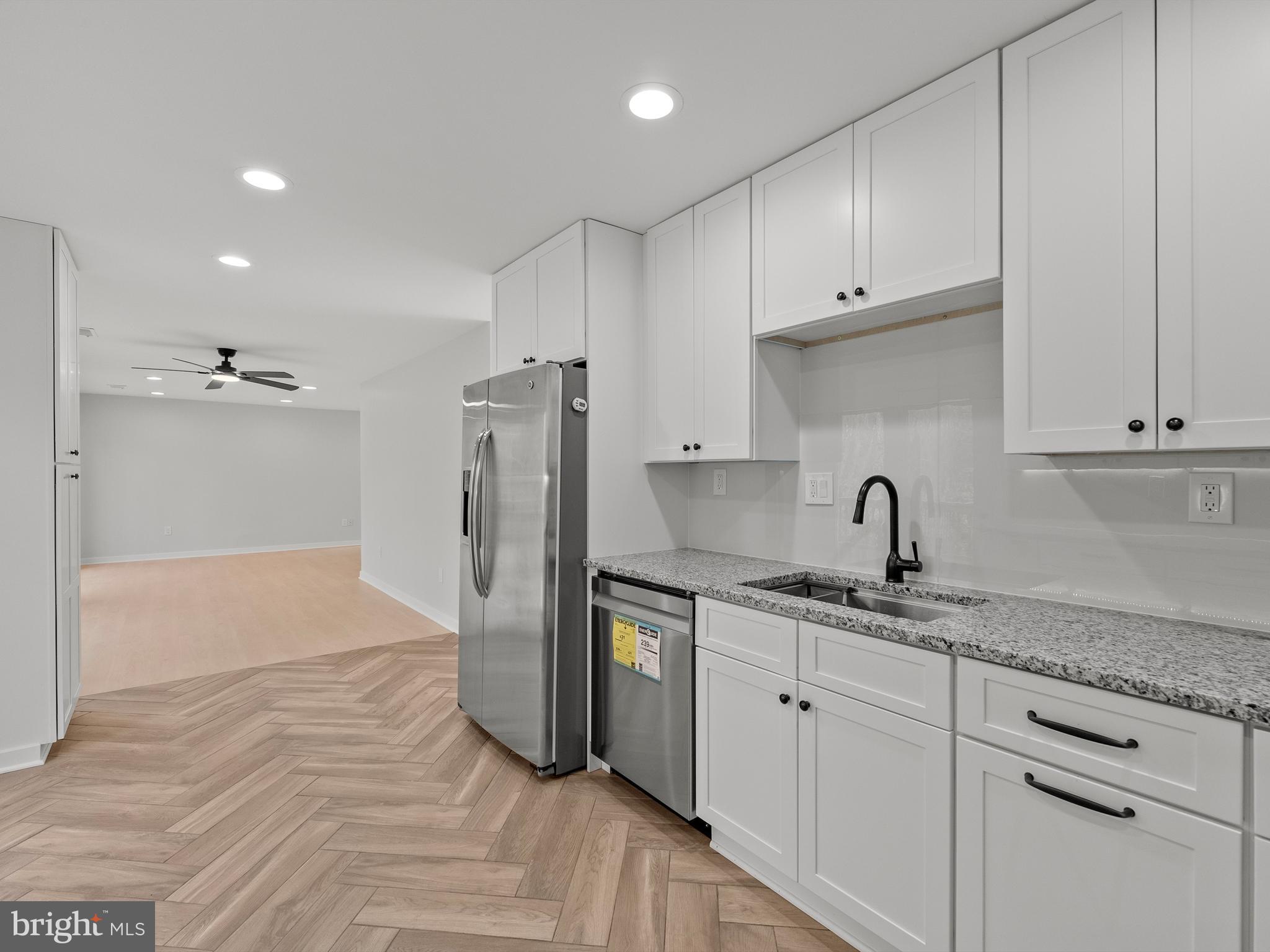 MELVILLE - Residential Lease