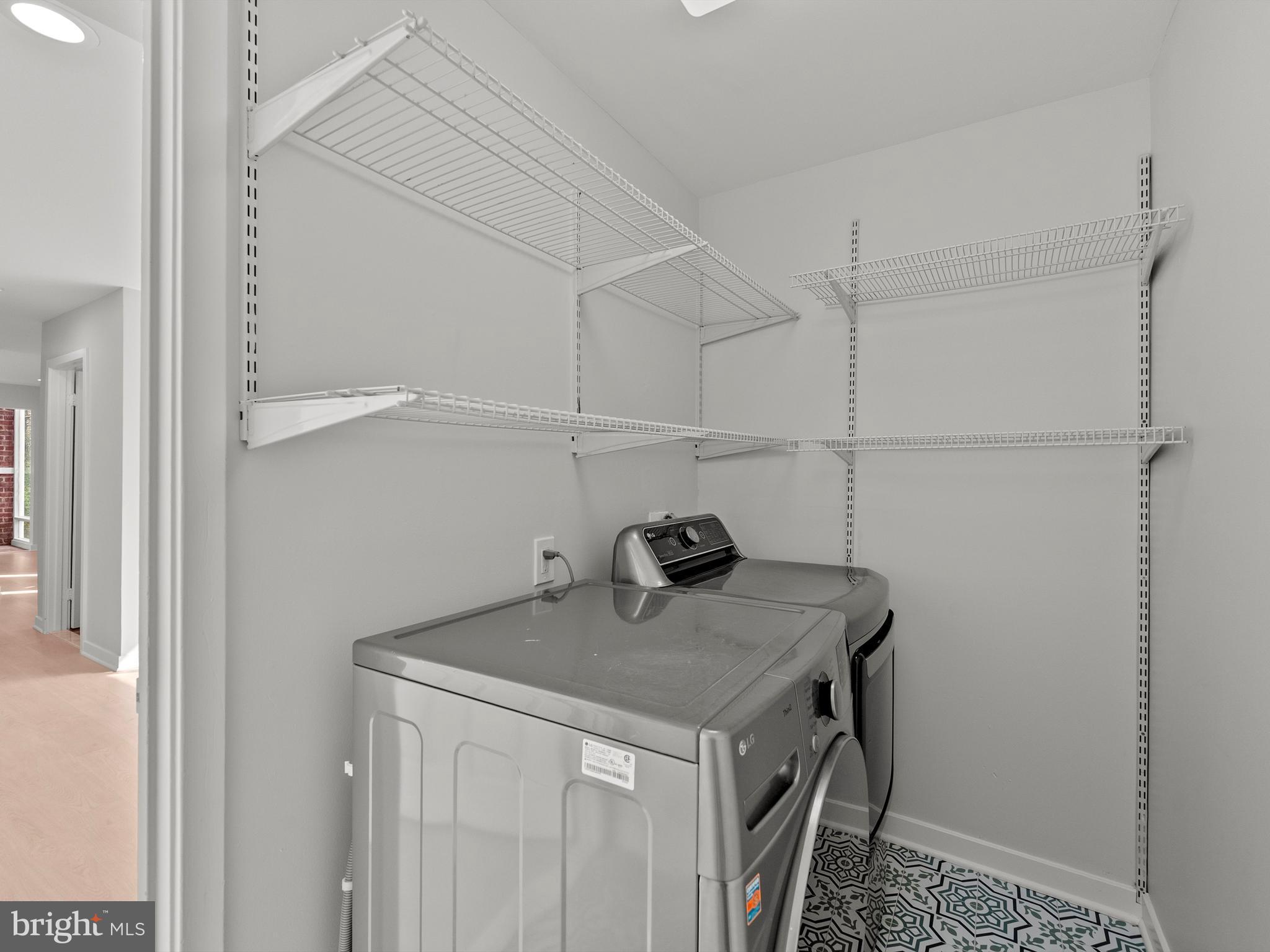 MELVILLE - Residential Lease