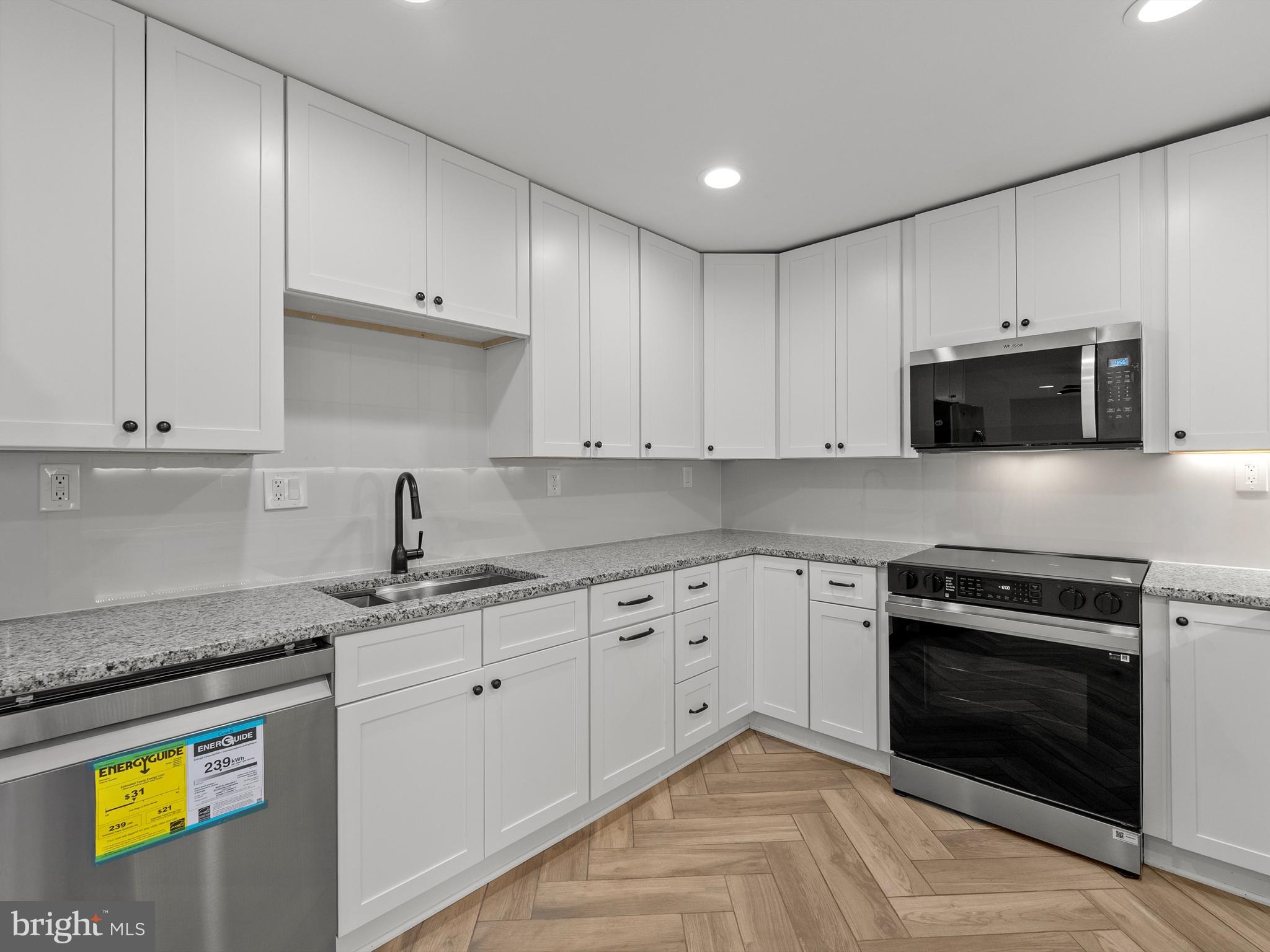 MELVILLE - Residential Lease