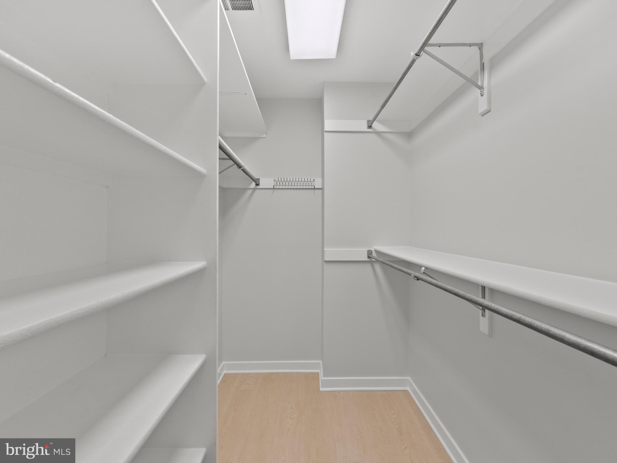 MELVILLE - Residential Lease