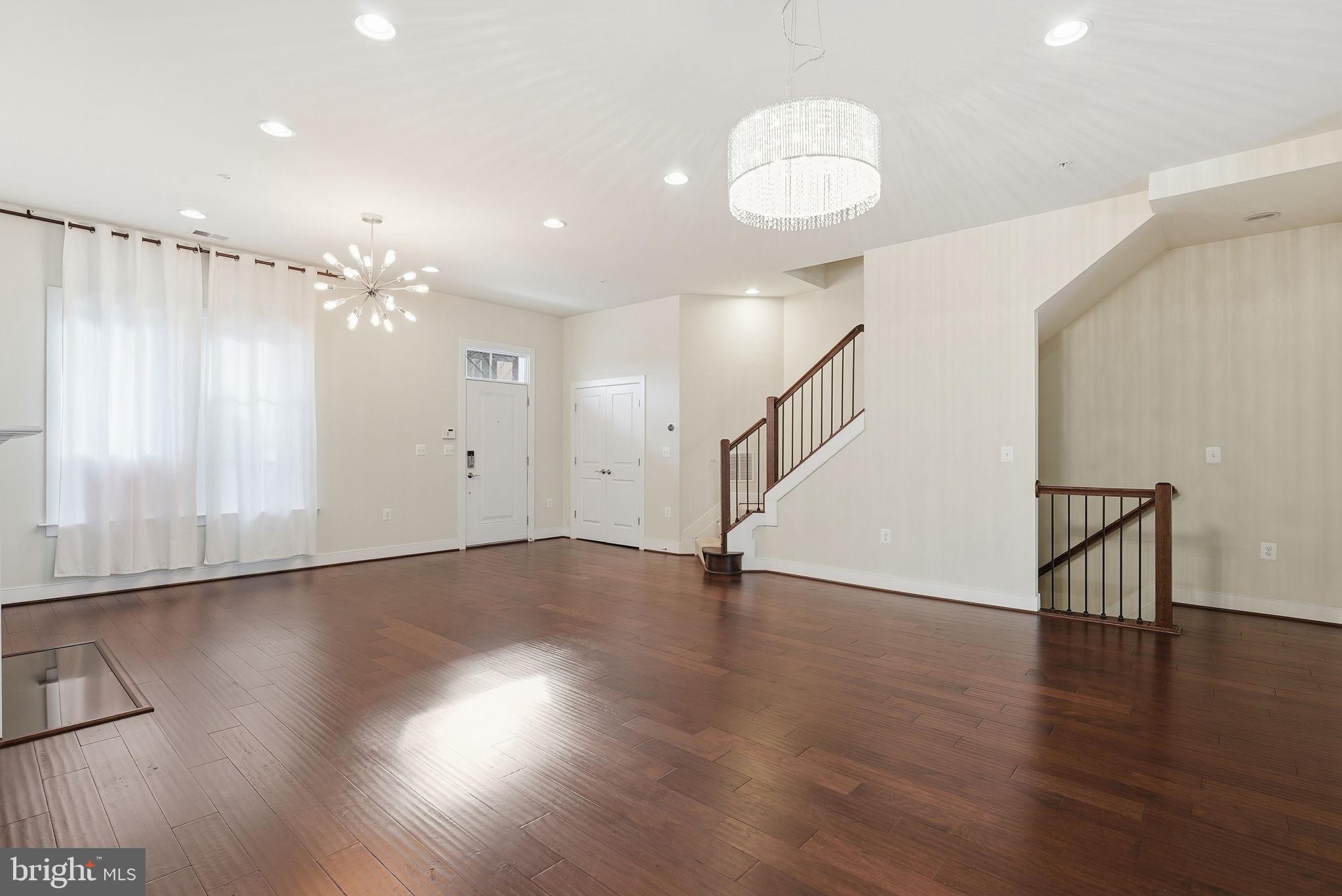 POTOMAC YARD - Residential Lease