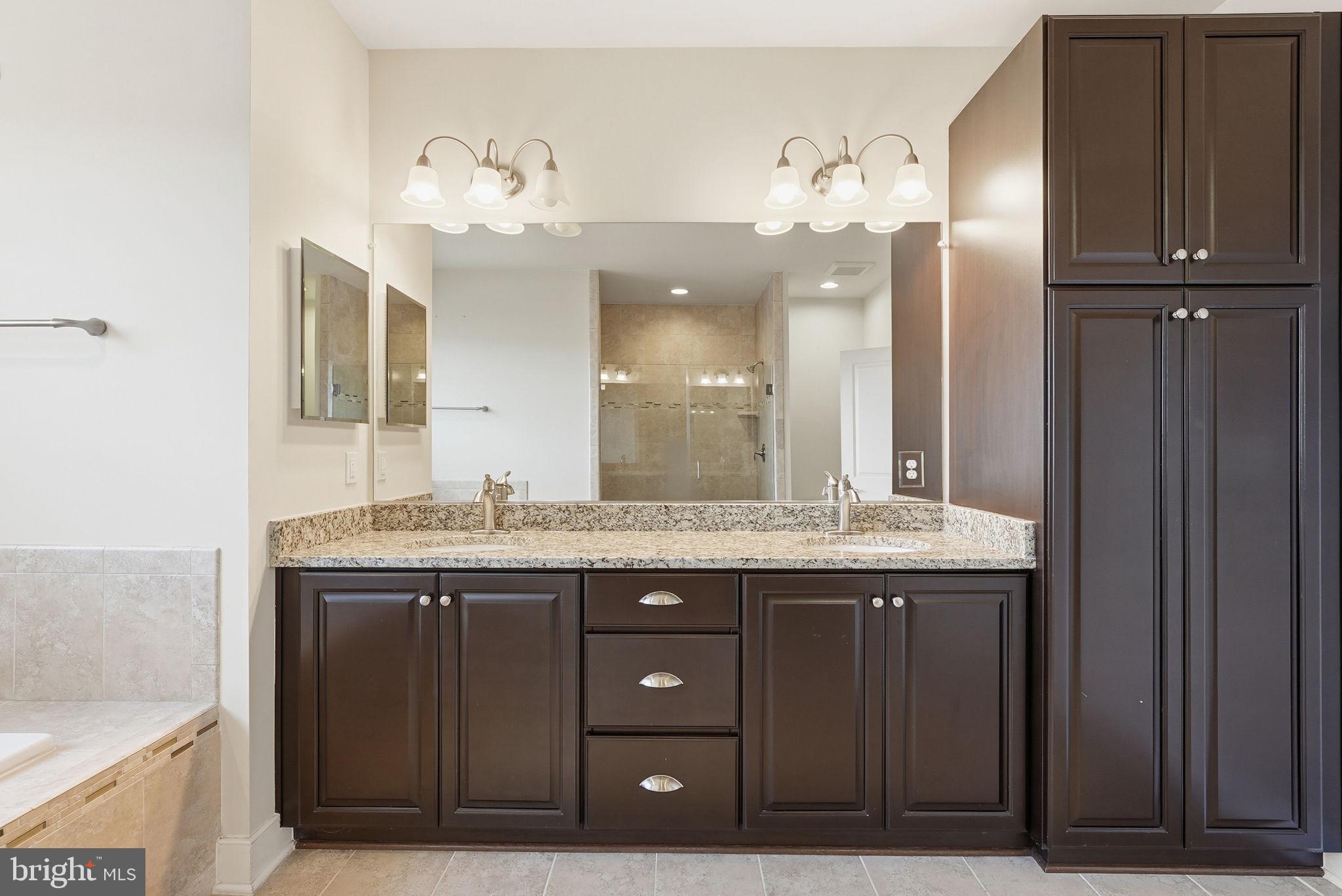 POTOMAC YARD - Residential Lease