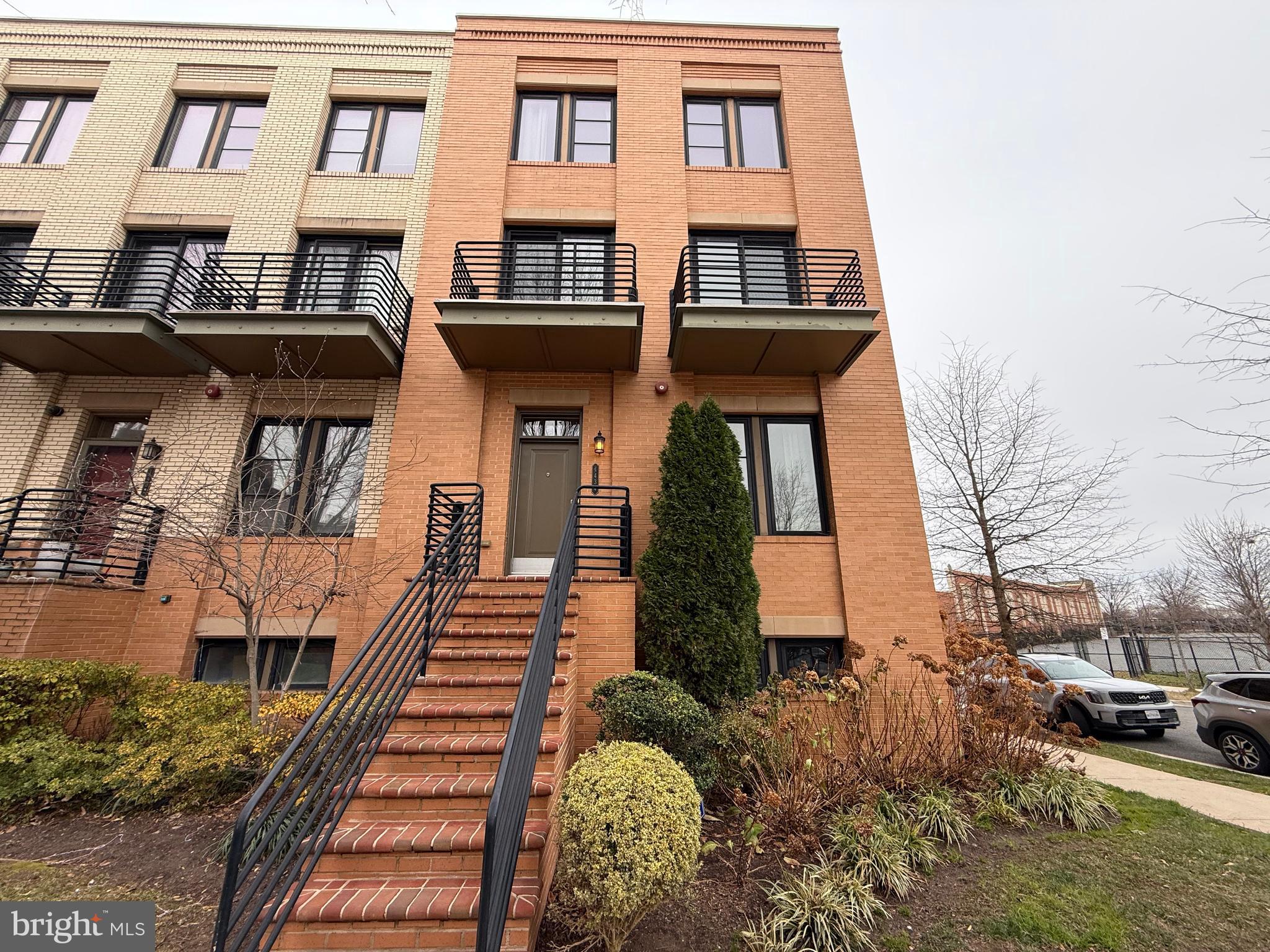 POTOMAC YARD - Residential Lease