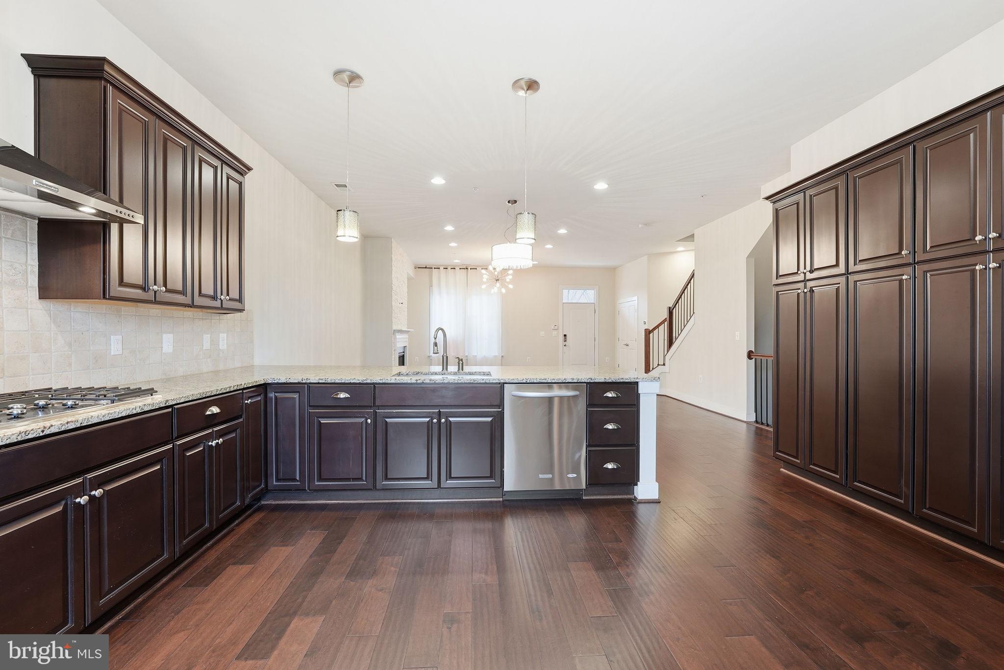 POTOMAC YARD - Residential Lease