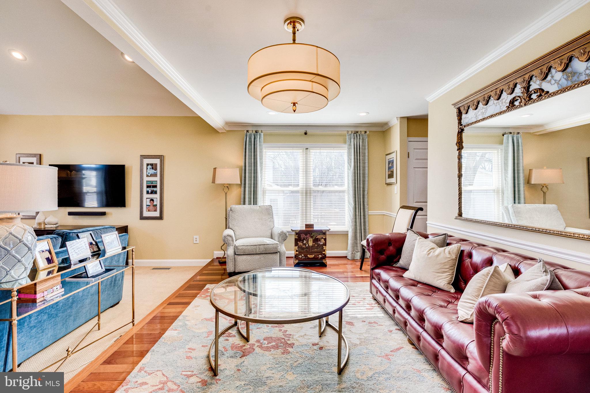 CHANTILLY HIGHLANDS - Residential