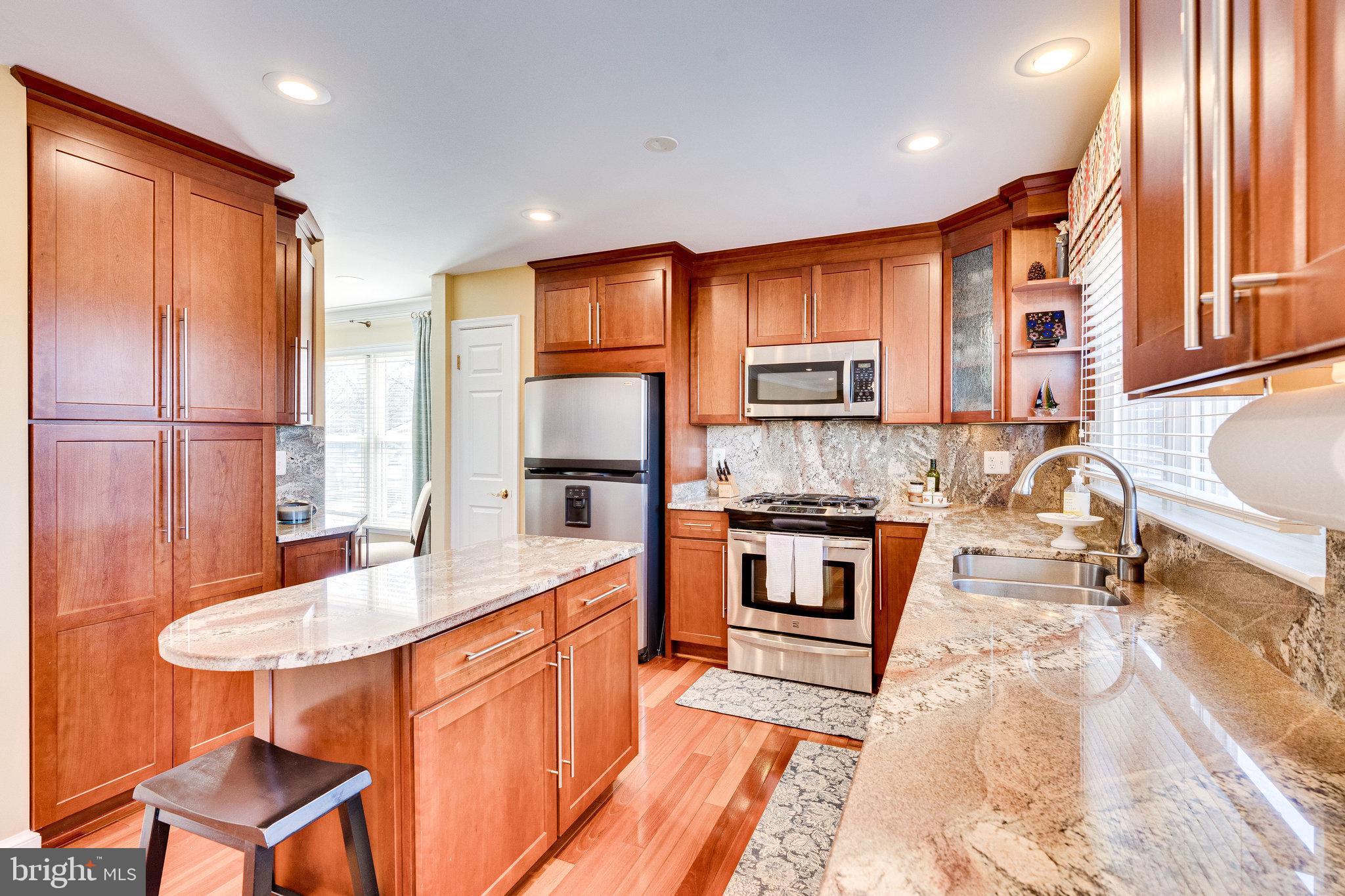 CHANTILLY HIGHLANDS - Residential