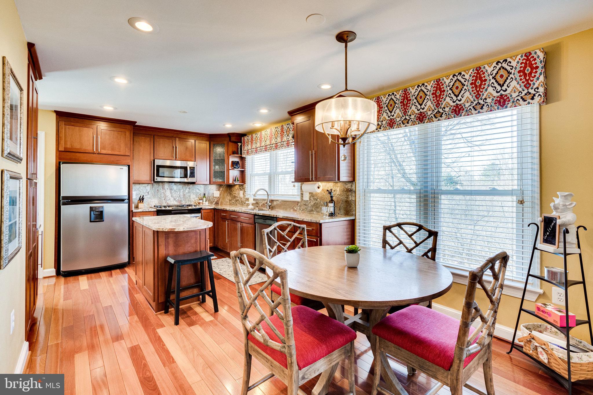 CHANTILLY HIGHLANDS - Residential