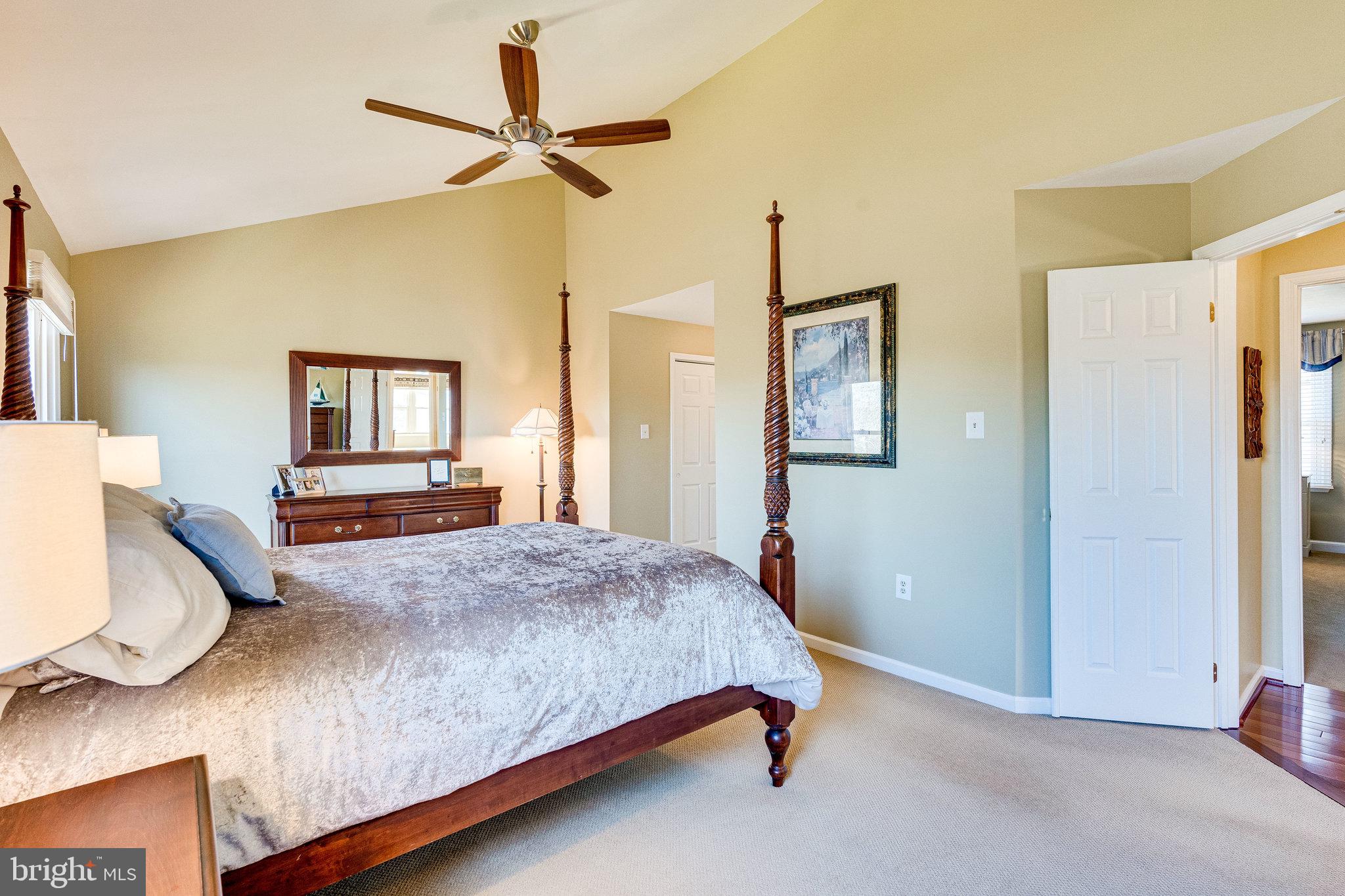 CHANTILLY HIGHLANDS - Residential