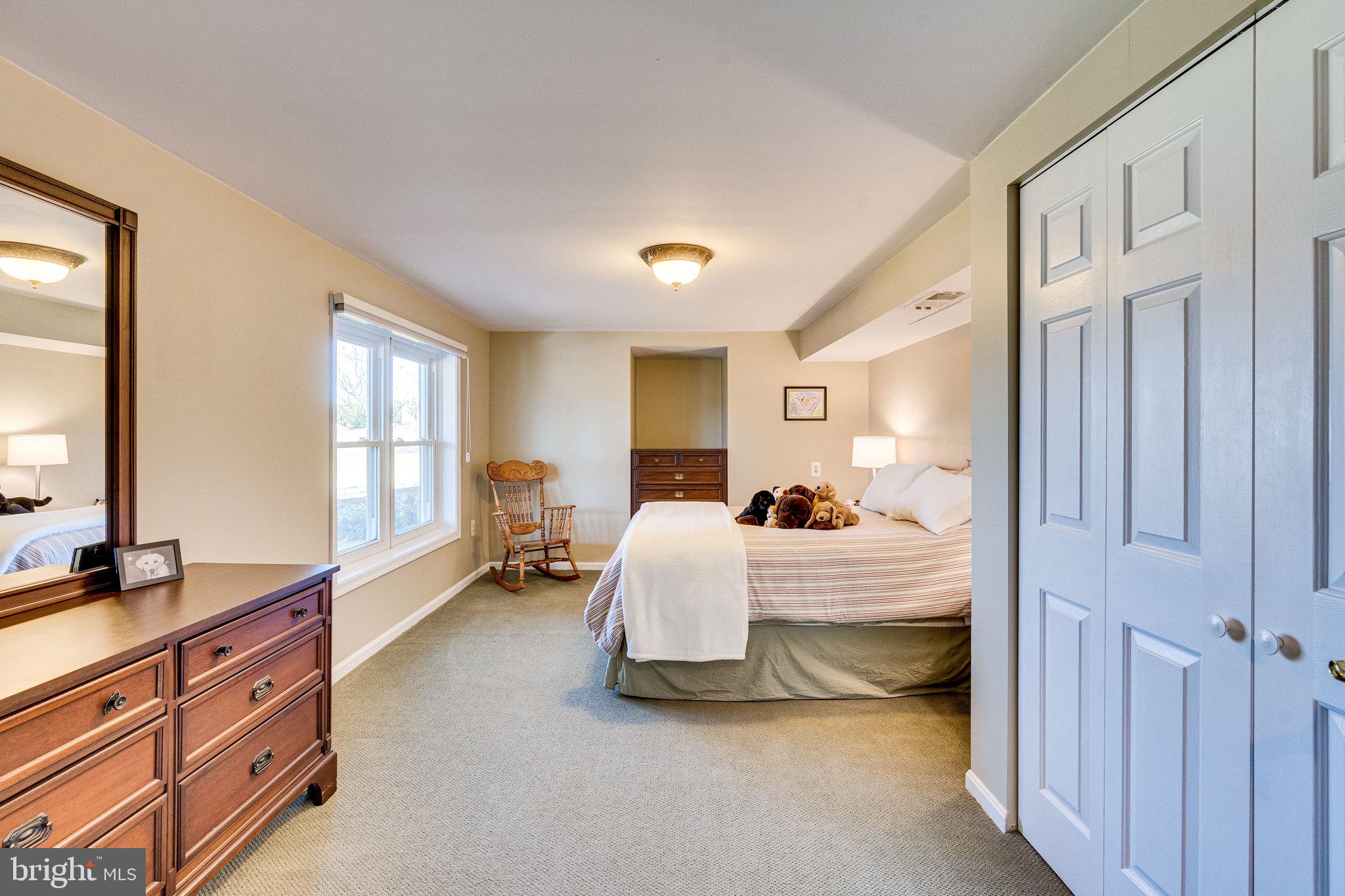 CHANTILLY HIGHLANDS - Residential