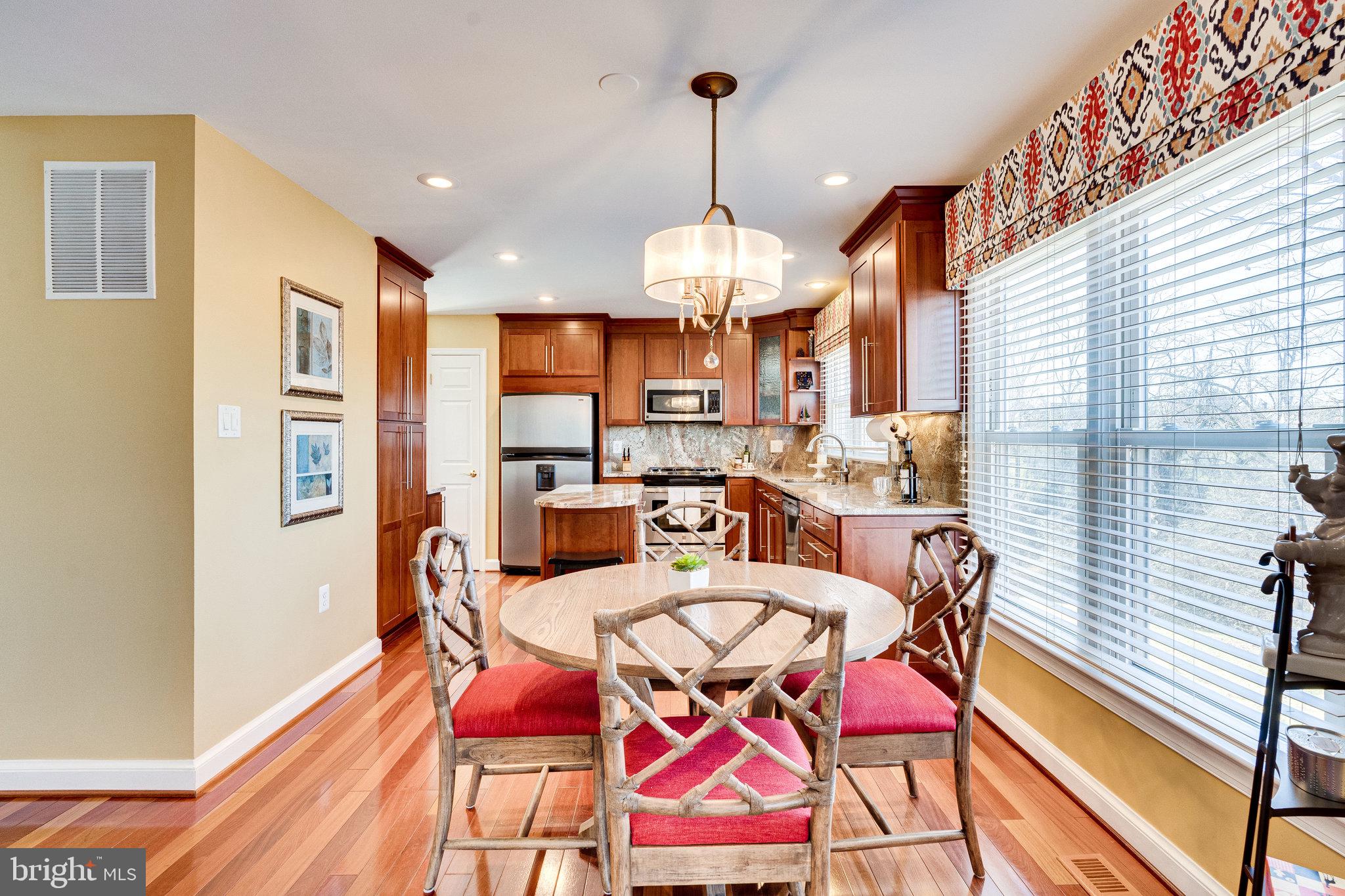 CHANTILLY HIGHLANDS - Residential