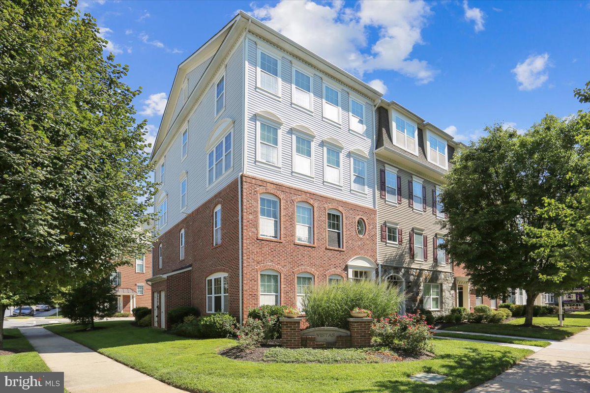 402 ORCHARD RIDGE DRIVE