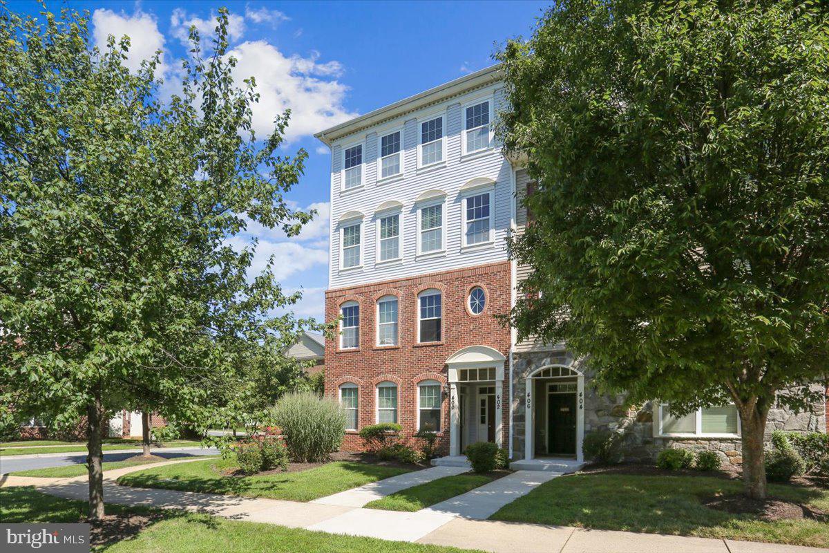 402 ORCHARD RIDGE DRIVE