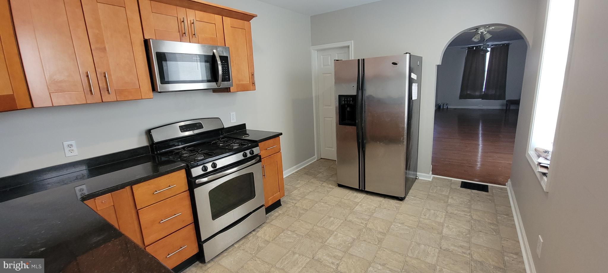 EAST KENSINGTON - Residential