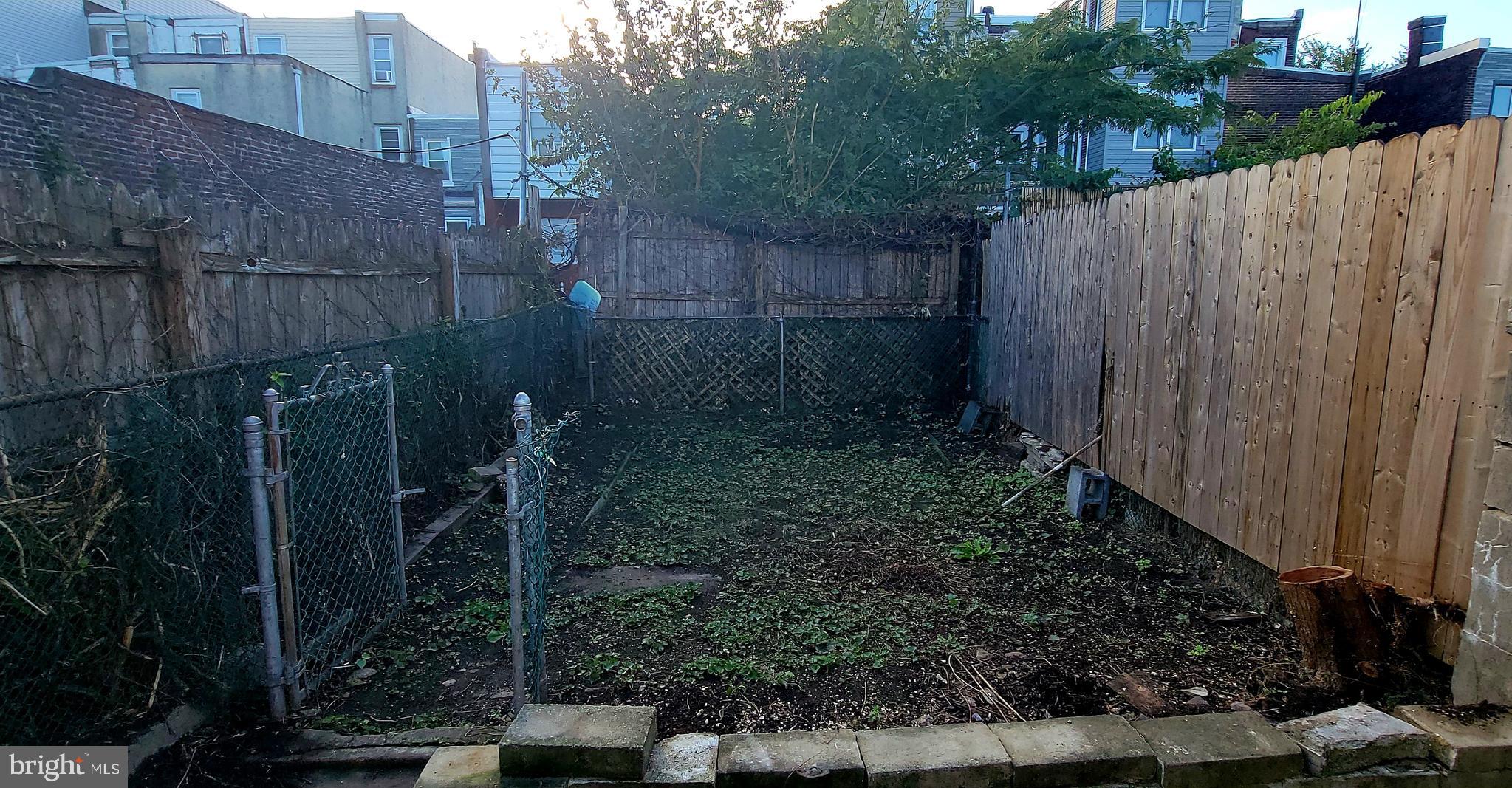 EAST KENSINGTON - Residential