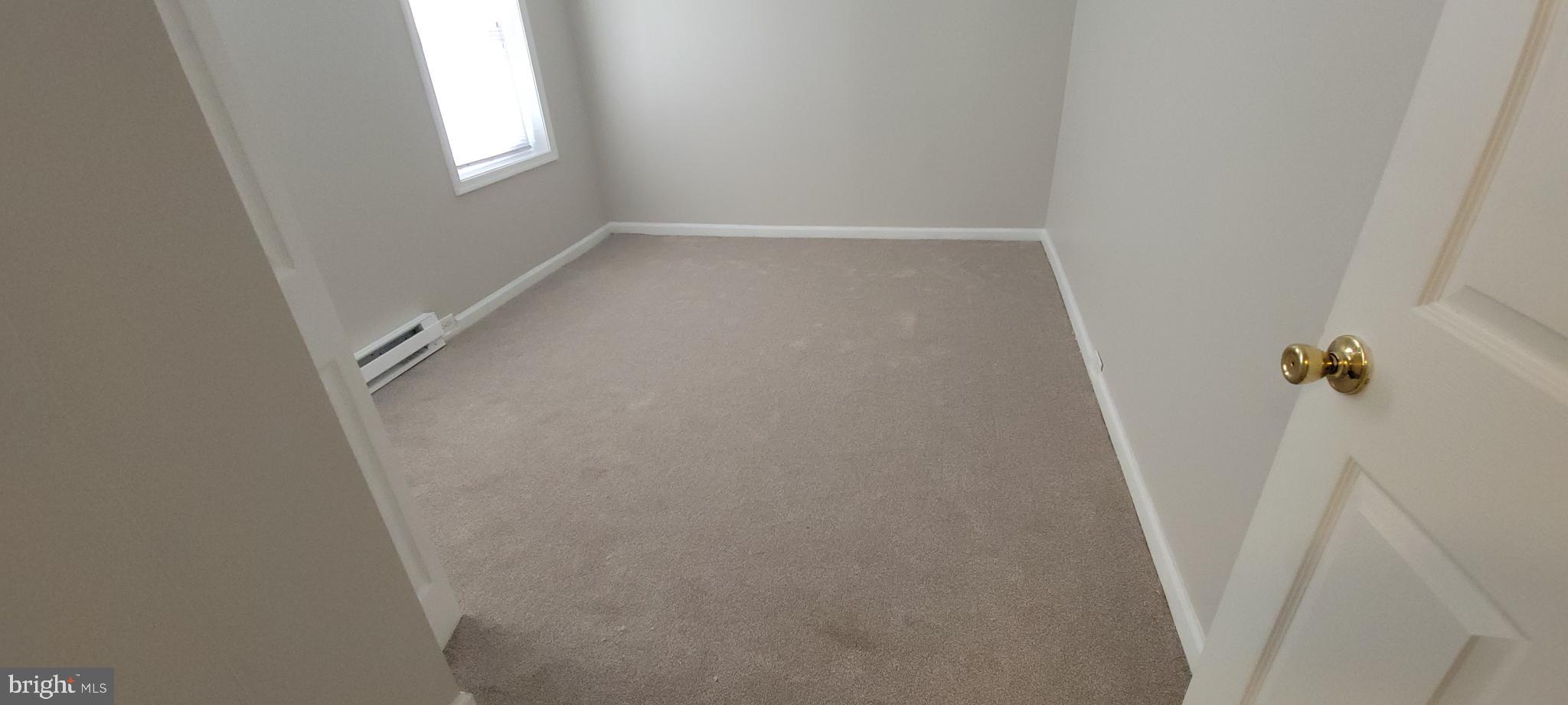 EAST KENSINGTON - Residential