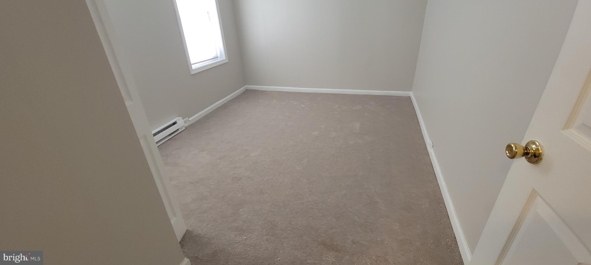 EAST KENSINGTON - Residential