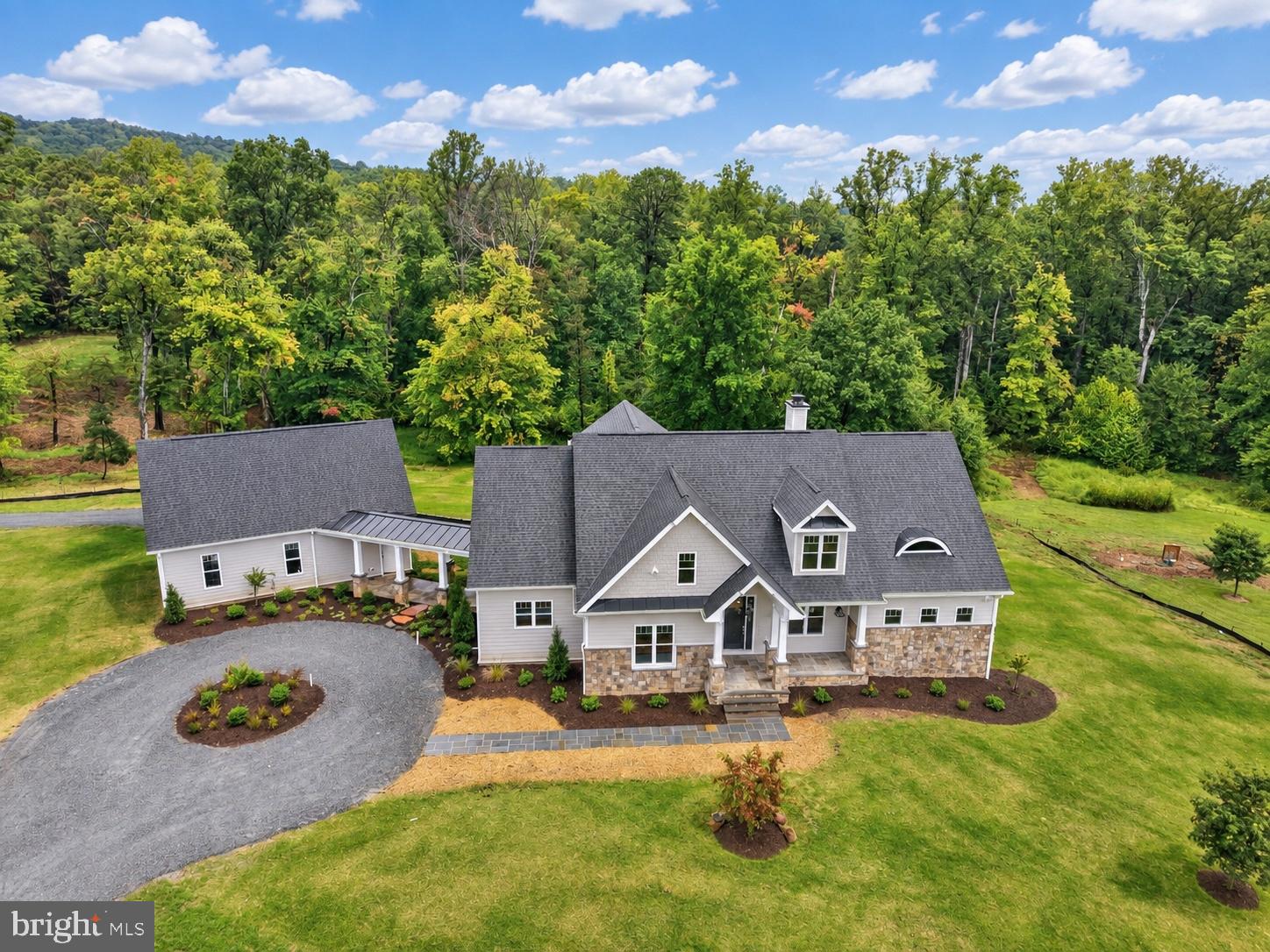 3257 MOUNTAIN ROAD