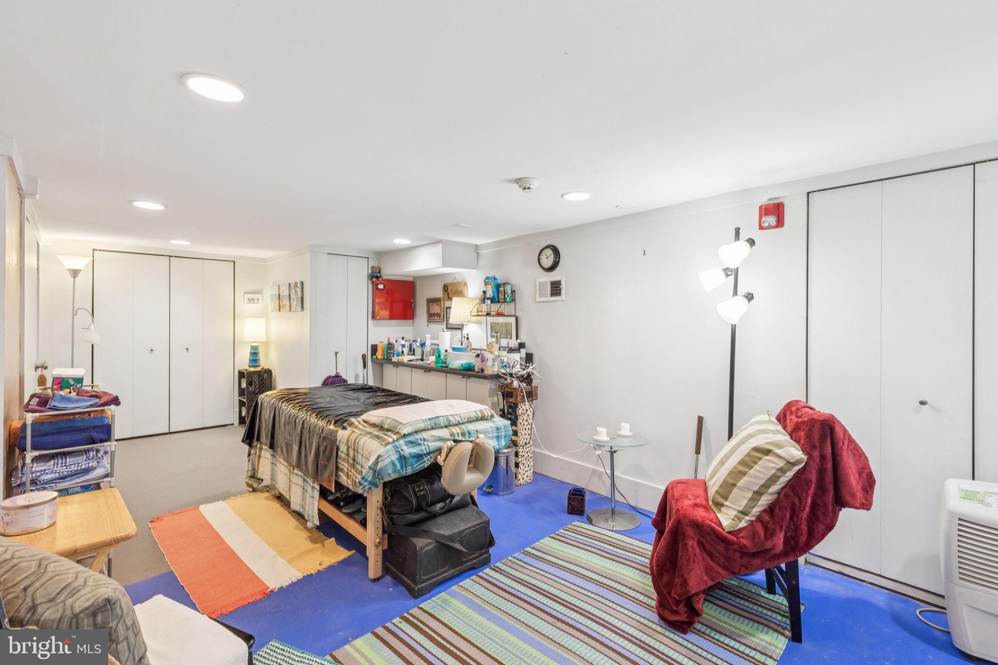 WASHINGTON SQ WEST - Residential Income