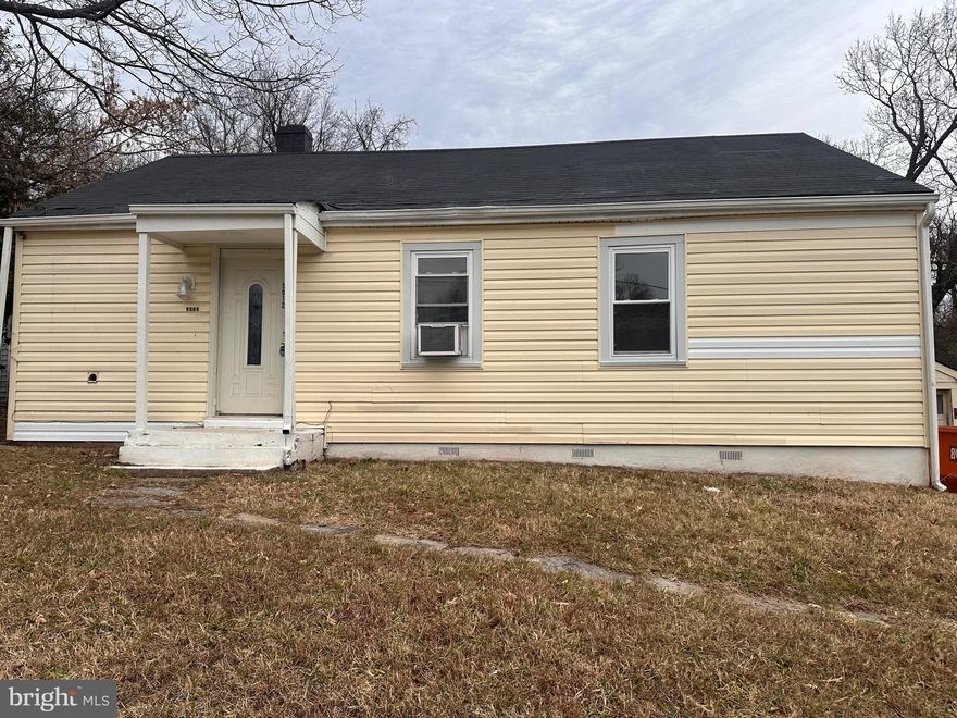 Remodeled 2-bedroom, 1-bath rental. Kitchen features new stainless steel refrigerator and stove, new microwave, and dishwasher. Newly added and painted rear deck. Large backyard and driveway parking.
All applicants must submit a Prince George’s County rental application. Application fee is $50 per adult.