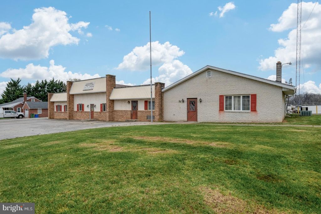 Photo of 33 Fairview Drive, HANOVER, PA 17331 (MLS # PAYK2096710)