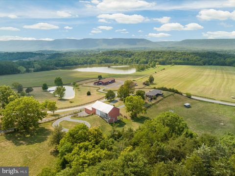 1572 SEVEN FOUNTAINS ROAD FORT VALLEY VA 22652
