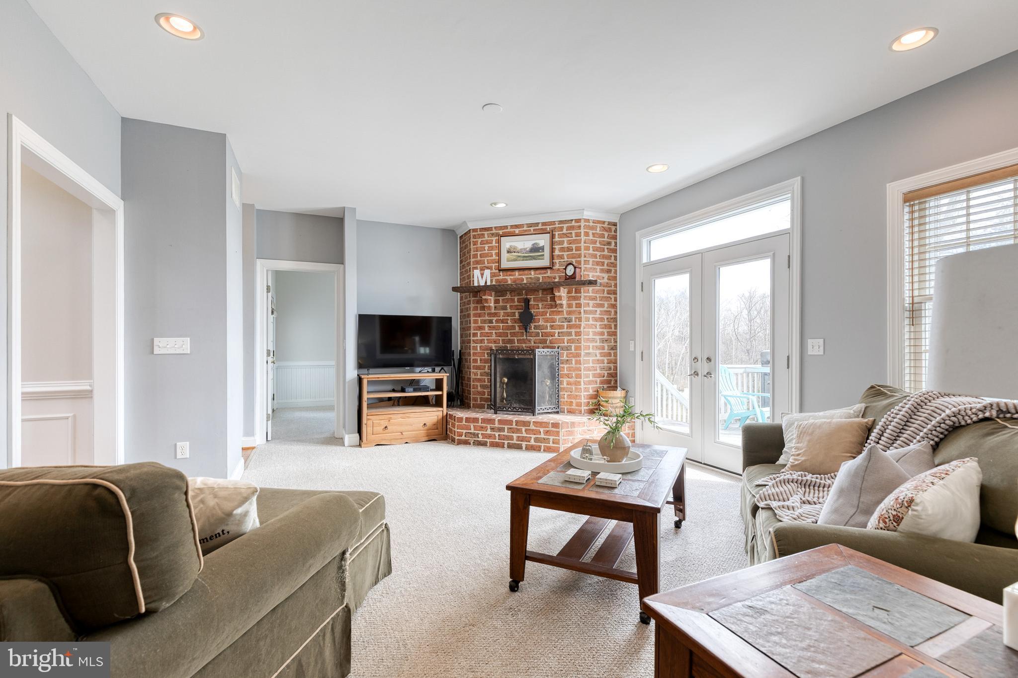 FALLS ROAD CORRIDOR - Residential