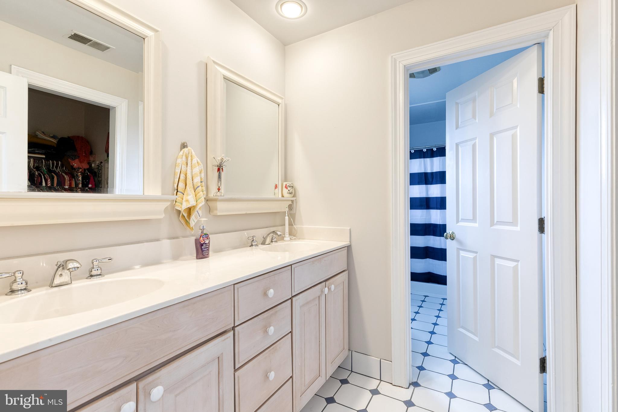 FALLS ROAD CORRIDOR - Residential