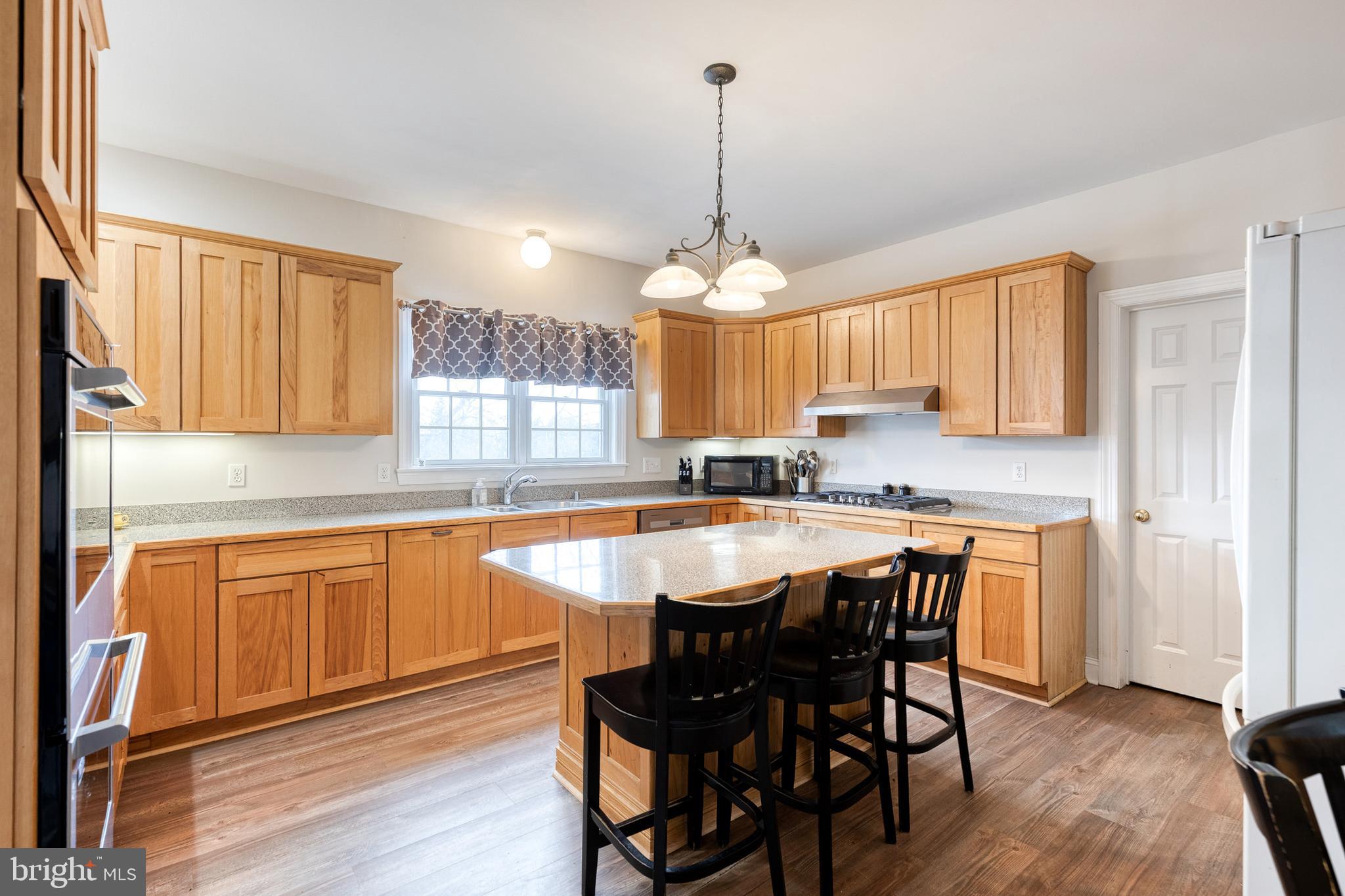 FALLS ROAD CORRIDOR - Residential