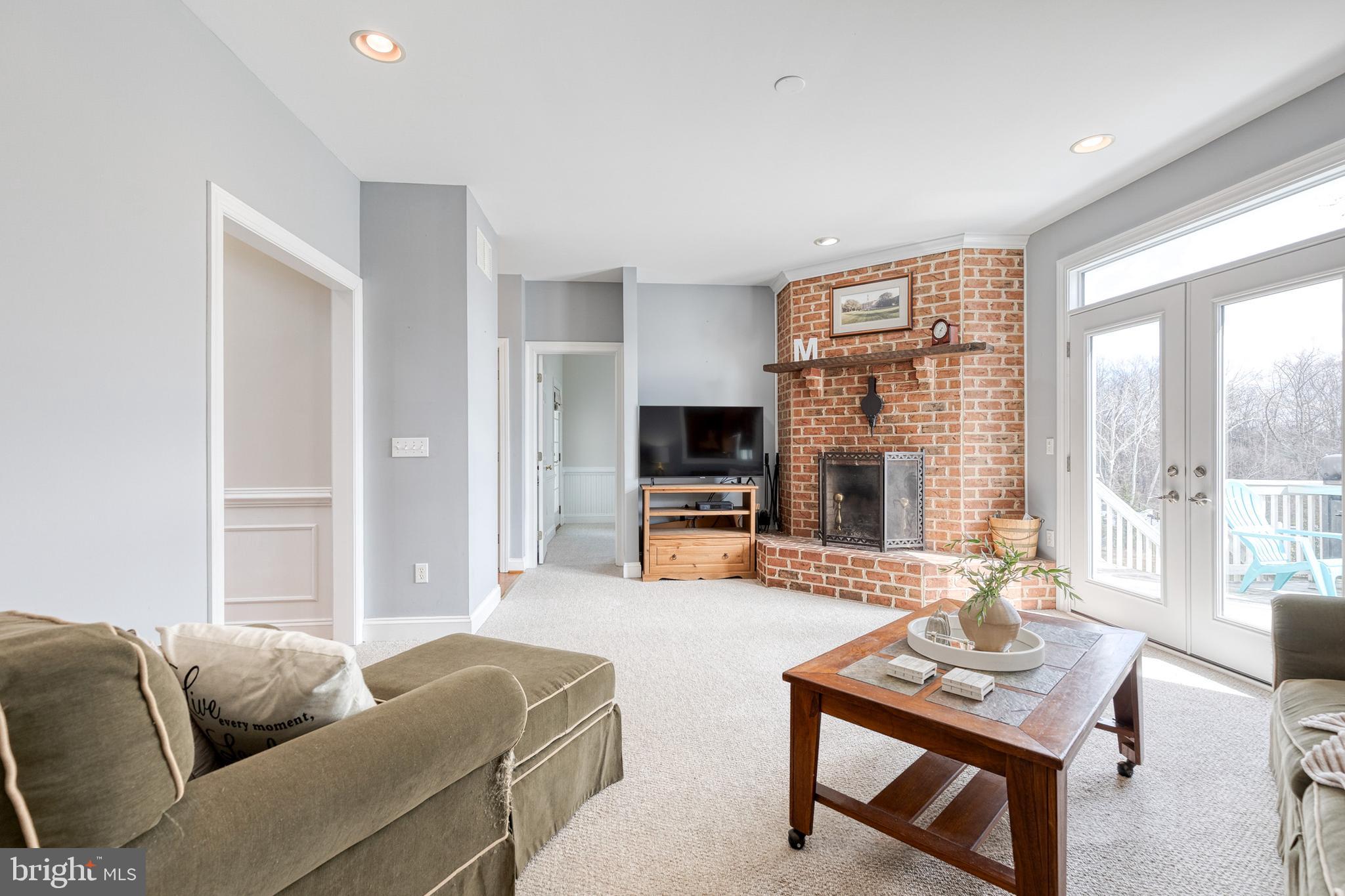 FALLS ROAD CORRIDOR - Residential