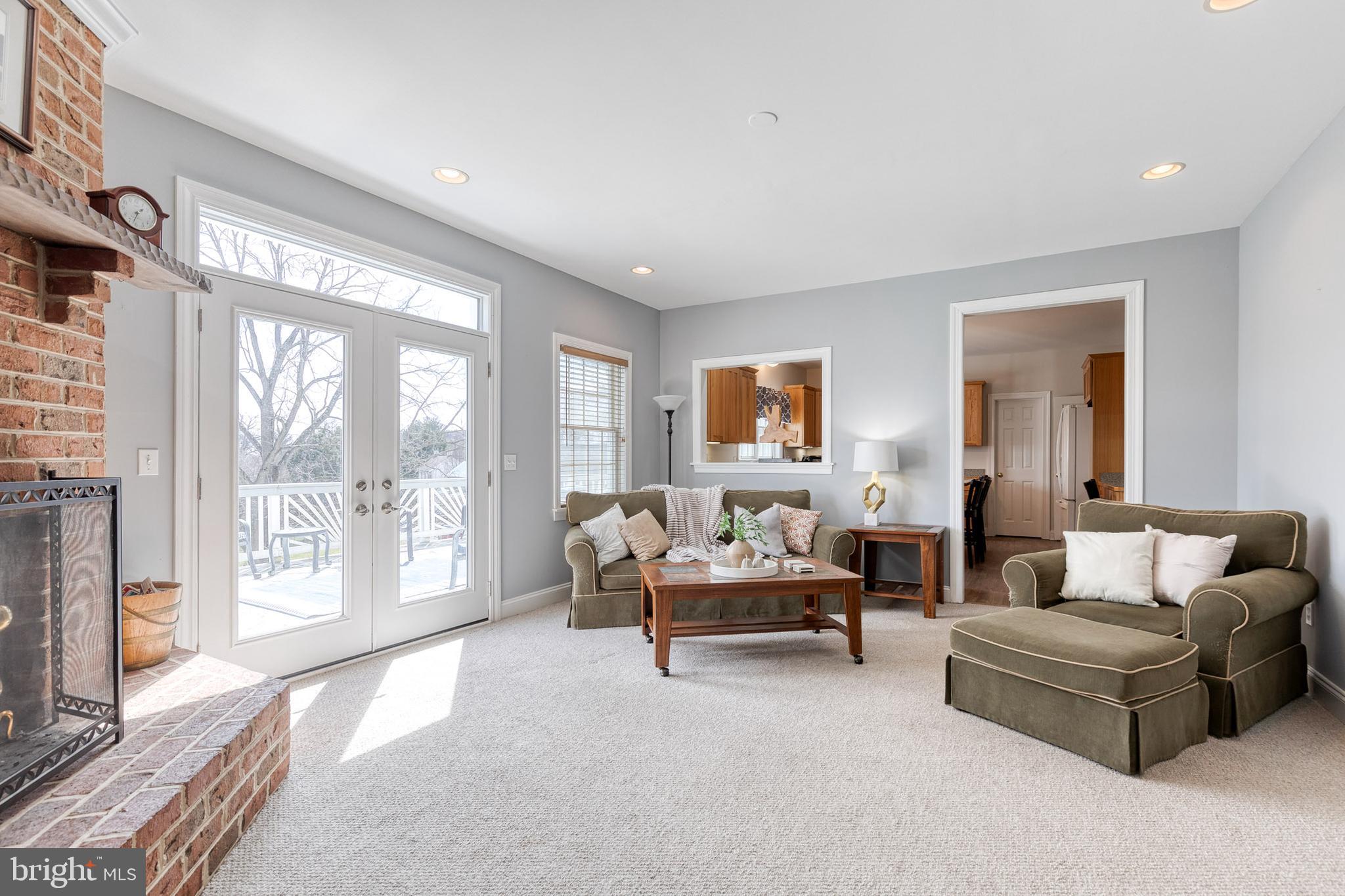 FALLS ROAD CORRIDOR - Residential