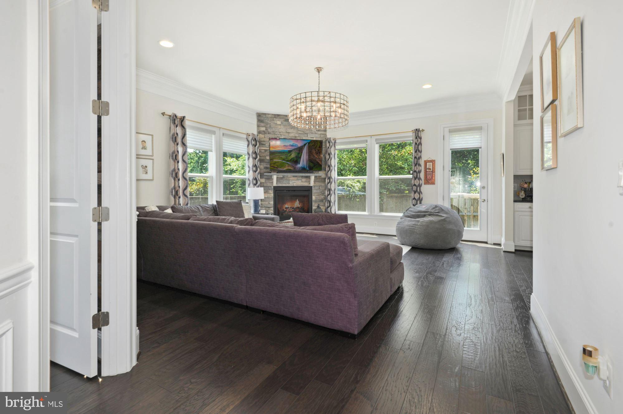 PARK POINTE - Residential