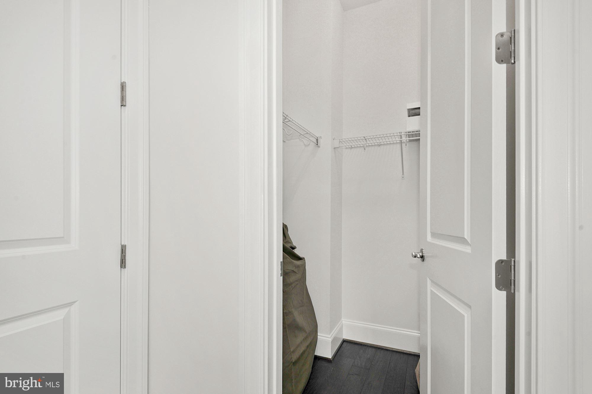 PARK POINTE - Residential