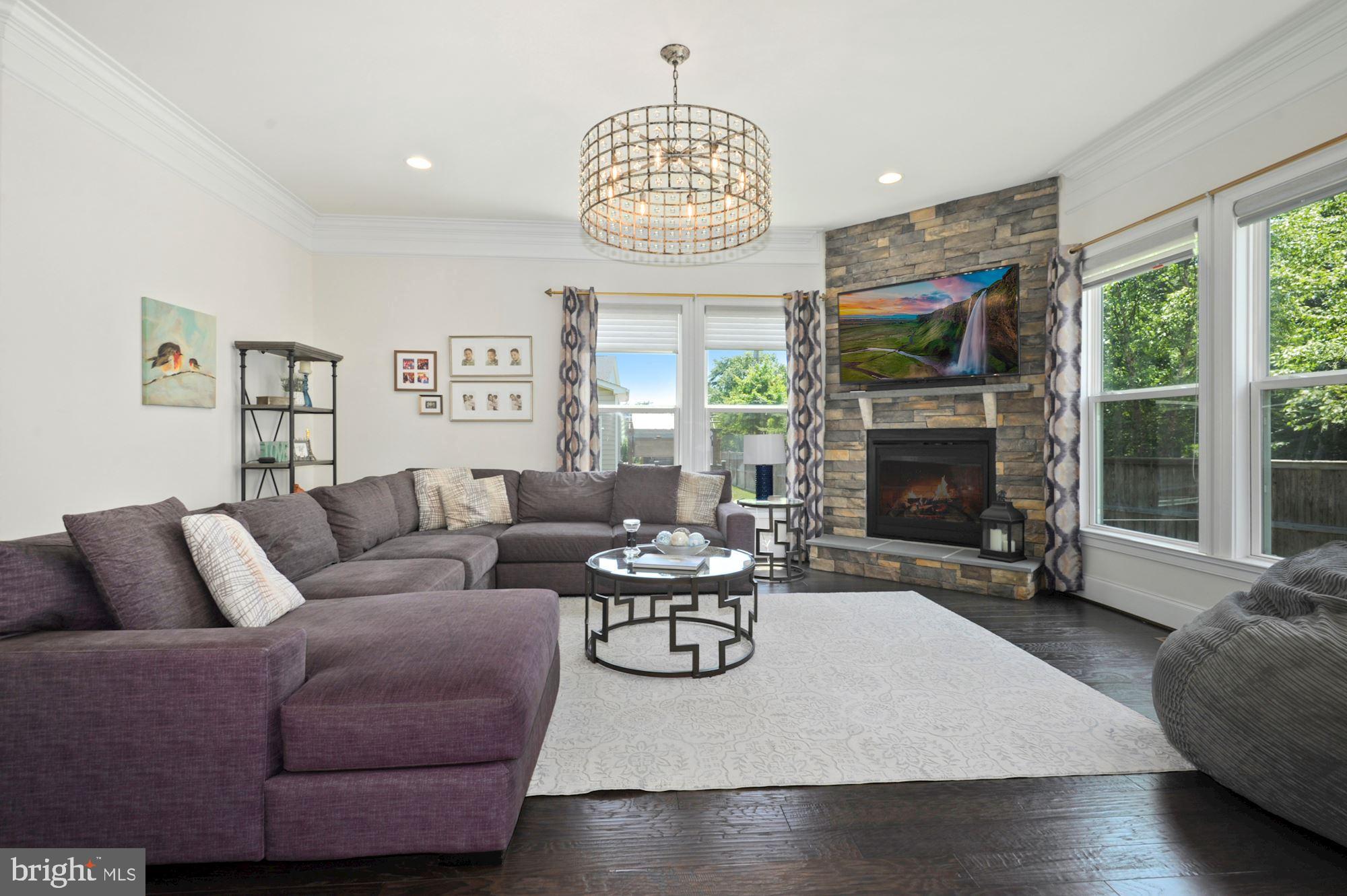 PARK POINTE - Residential