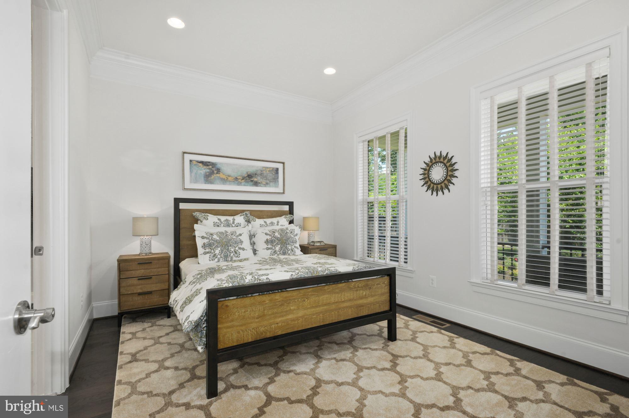 PARK POINTE - Residential