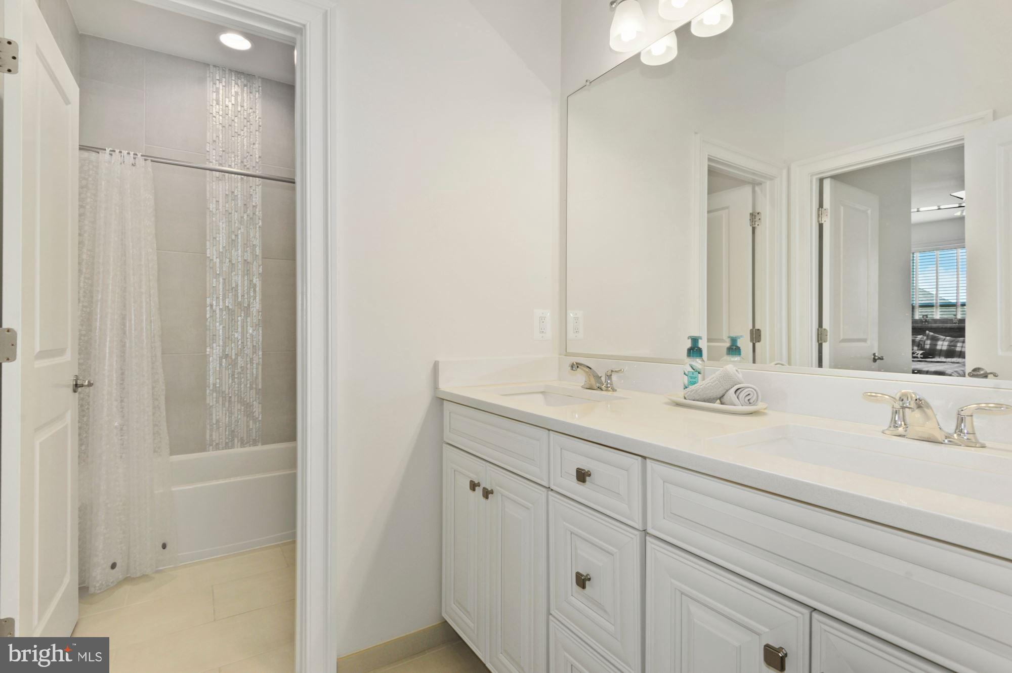 PARK POINTE - Residential