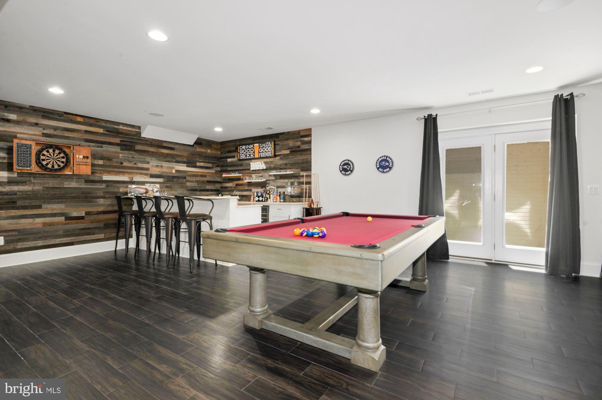 PARK POINTE - Residential