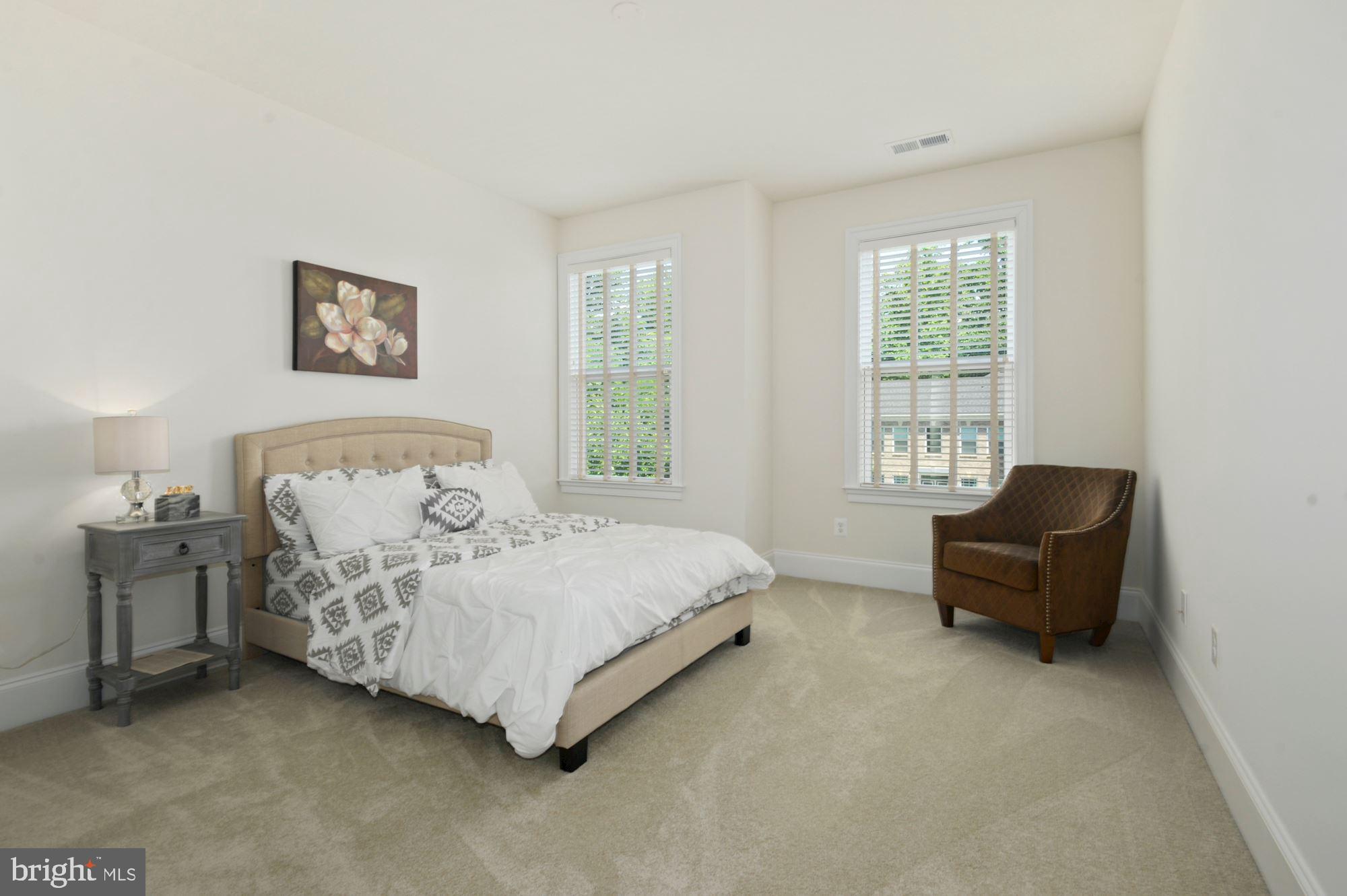 PARK POINTE - Residential